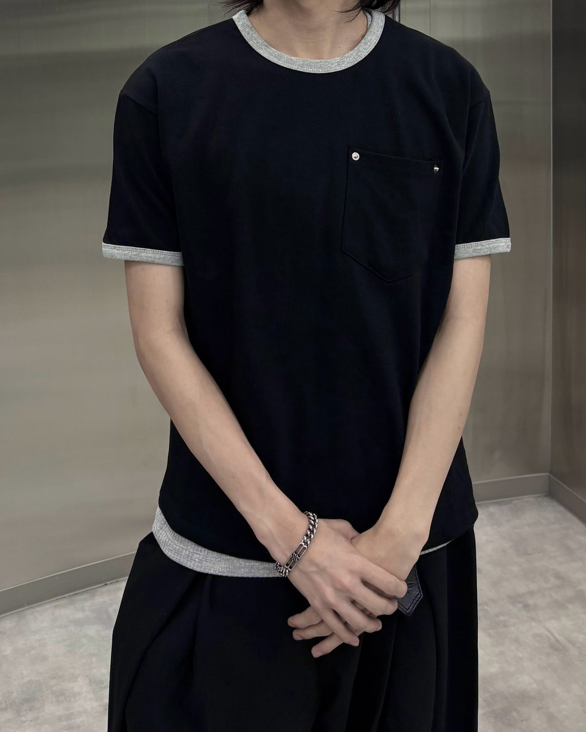受注制【nmtc+】Washed Rivet Pocket Crop Slim Fit Tee (2color)
