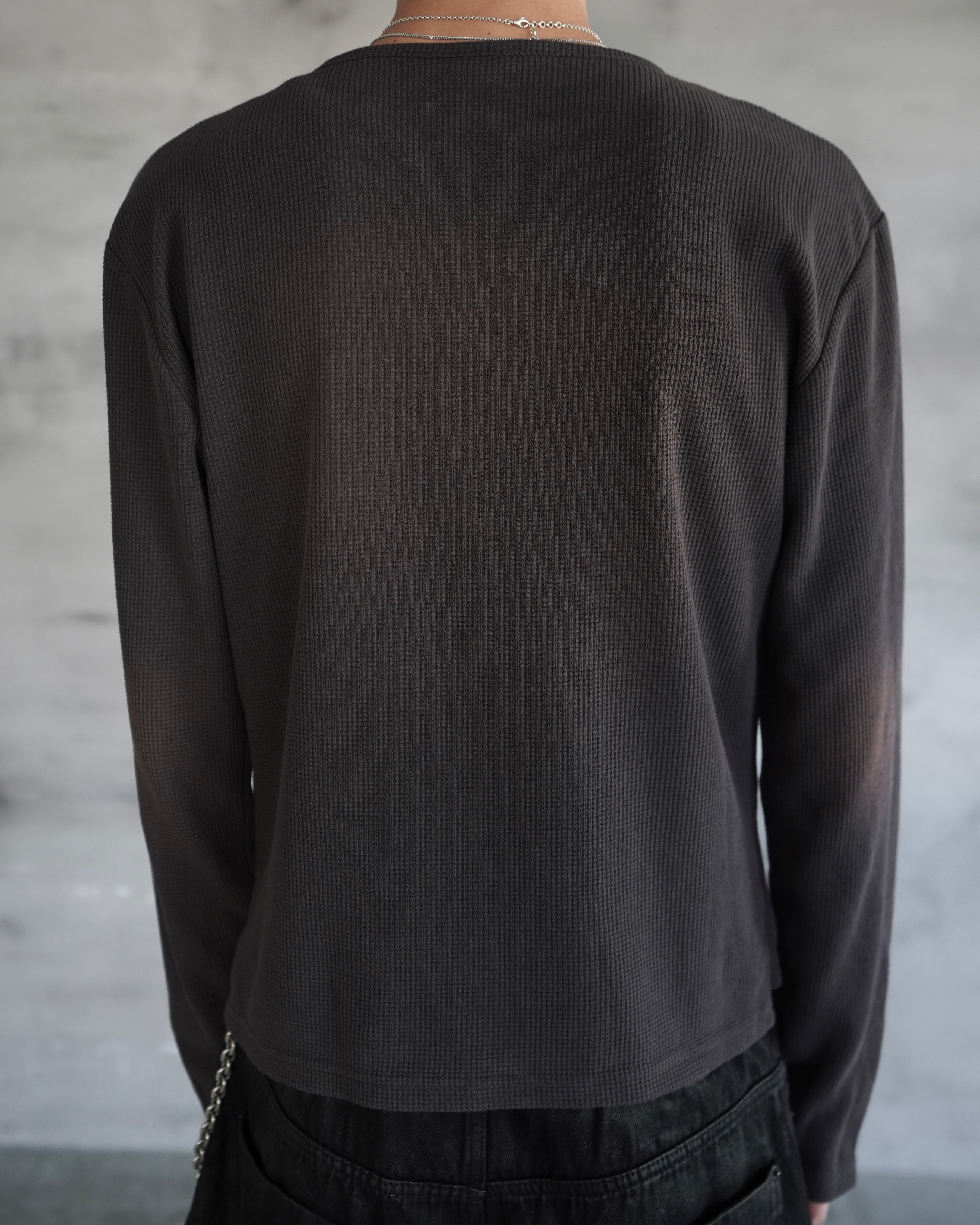 【CHIKASHITSU PLUS HIGH】Rust waffle layered henley neck tee(2color)