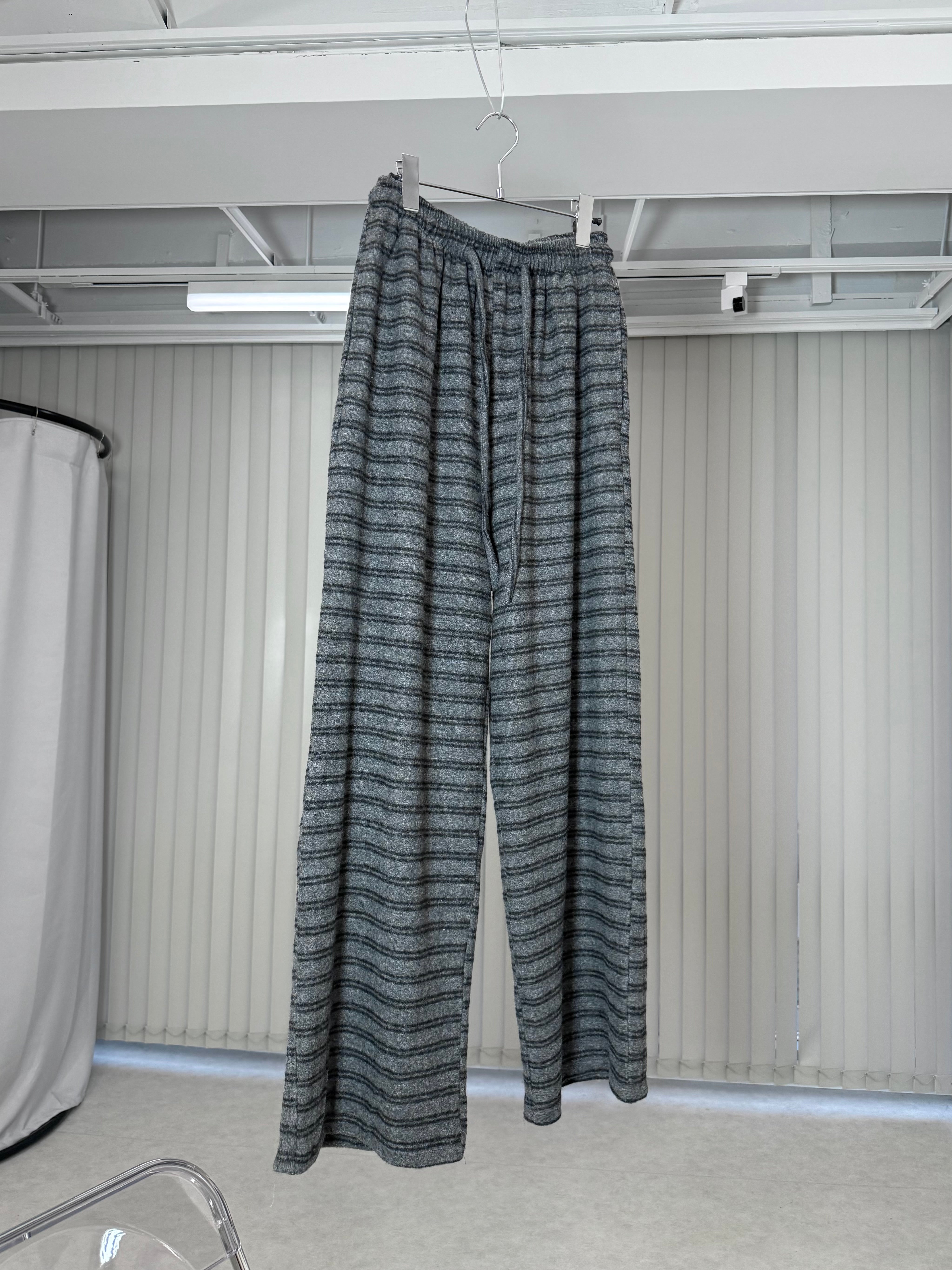 国際配送【Nerd out XU】fleece stripe pants (2color)