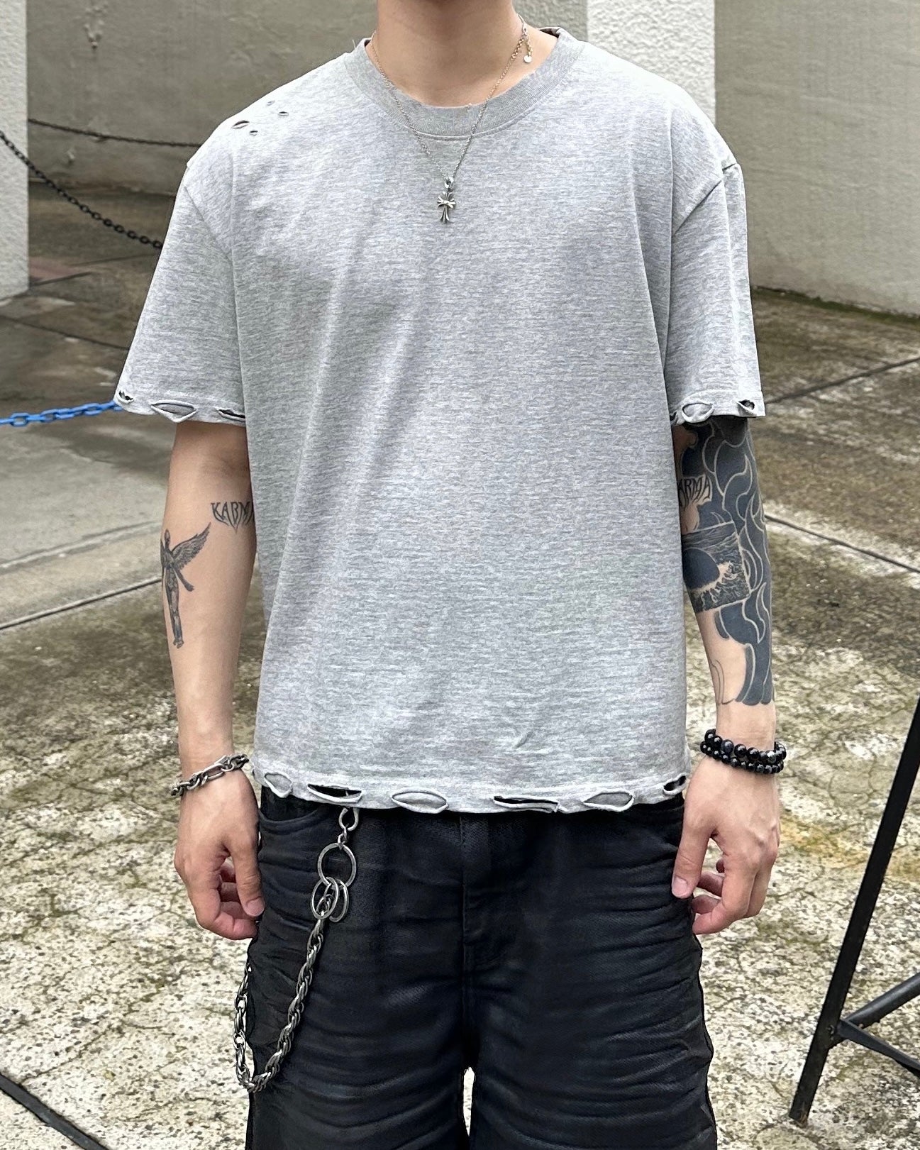 大阪店WEB限定受注制【Chikashitsu +】grunge damage crop t-shirt (3color)