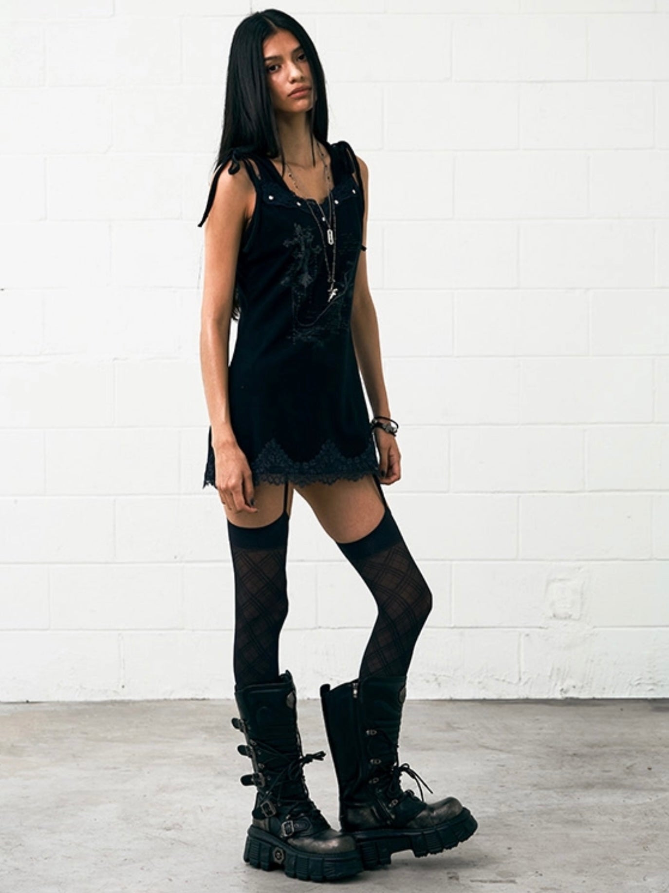 6/6 20:00発売【NOT KNOWING】Lace Hoodie Dress