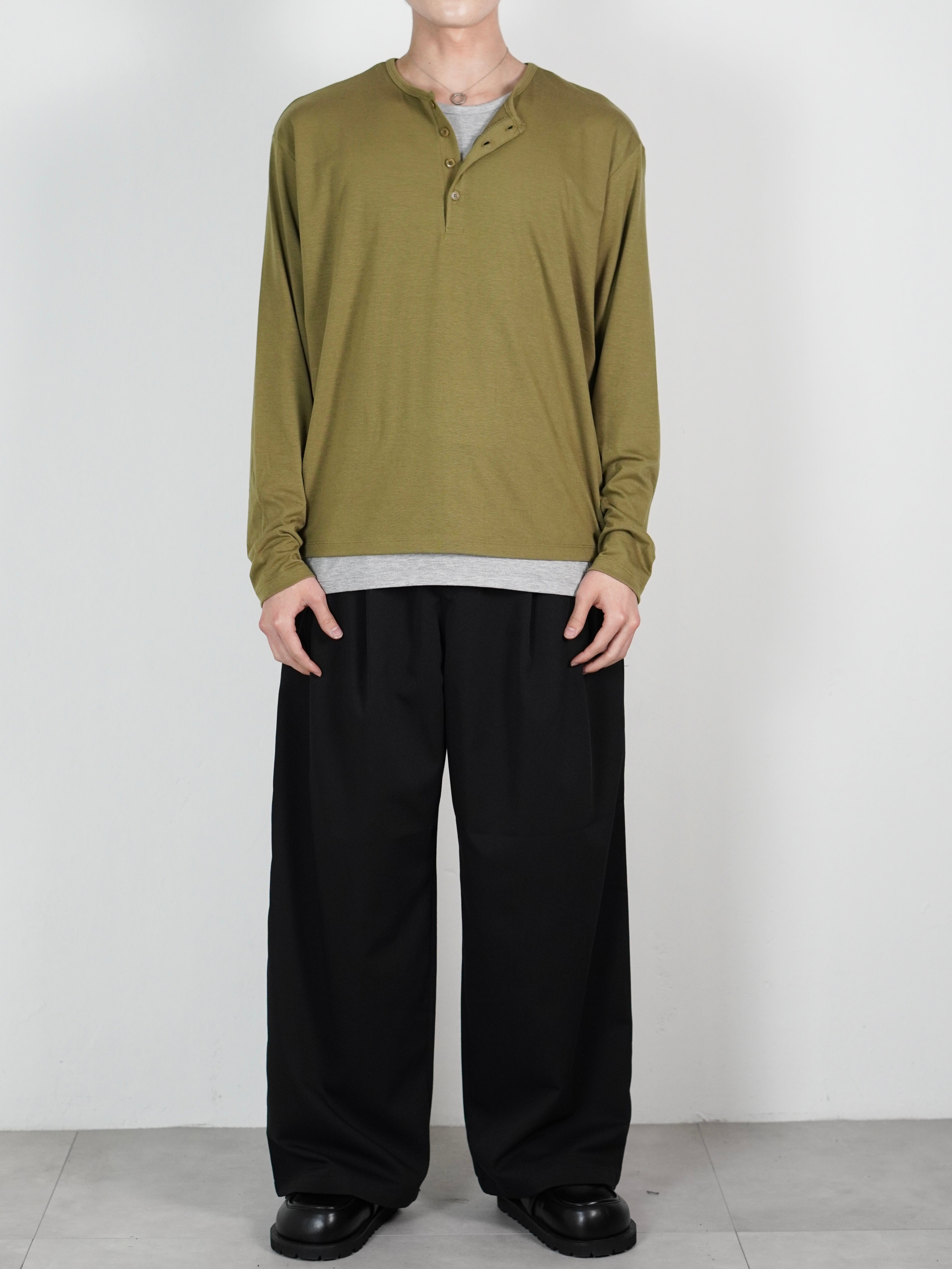 受注制【Chikashitsu +】double layered henley neck long sleeve