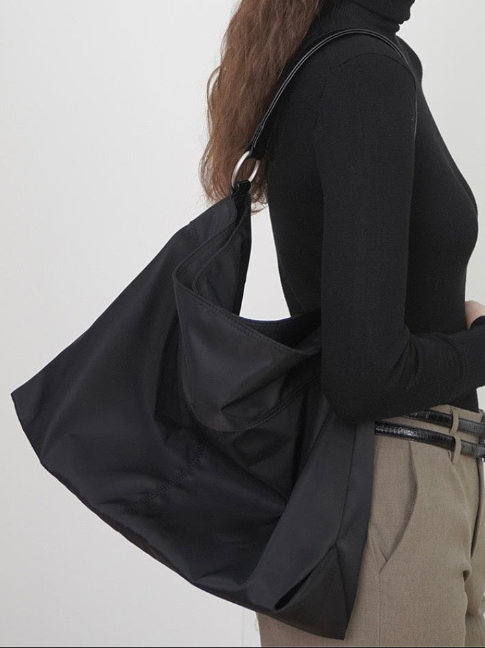 【HAH ARCHIVE】Contour Shoulder Bag (ナイロン)