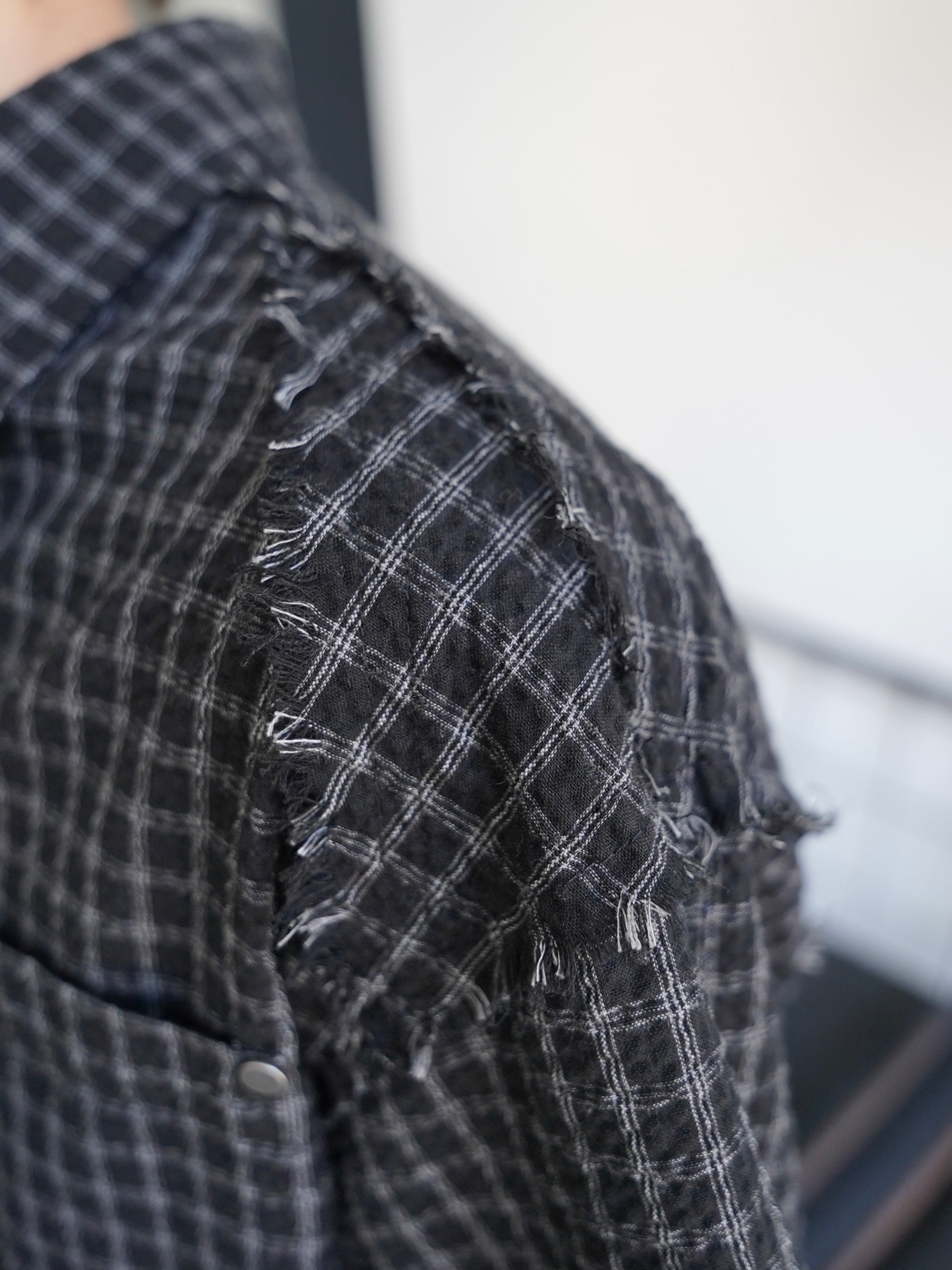 5/23 20:00発売【CHIKASHITSU PLUS HIGH】Raw edge seersucker check shirt