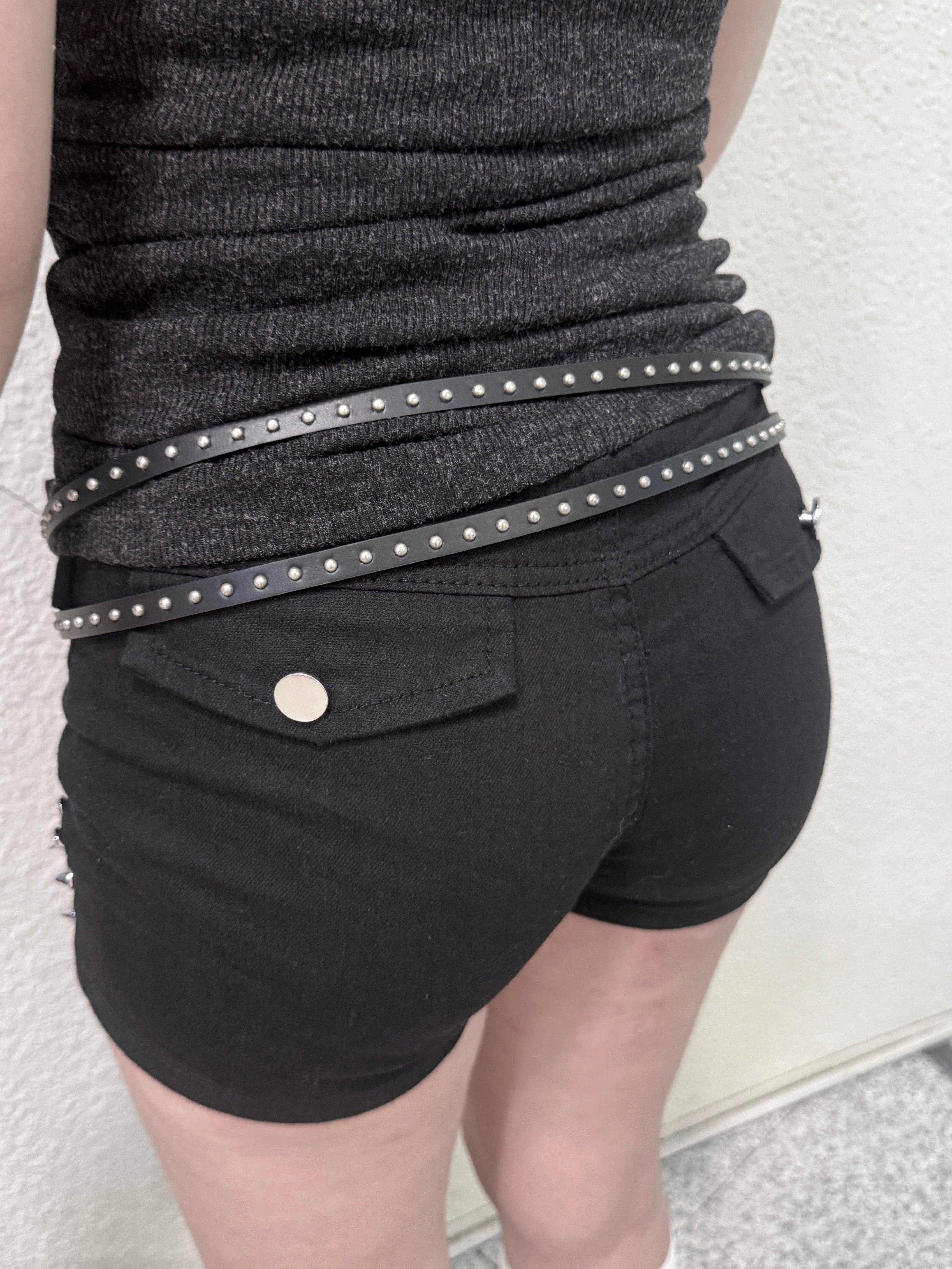 受注制【nmtc+】Studded Belt Shorts