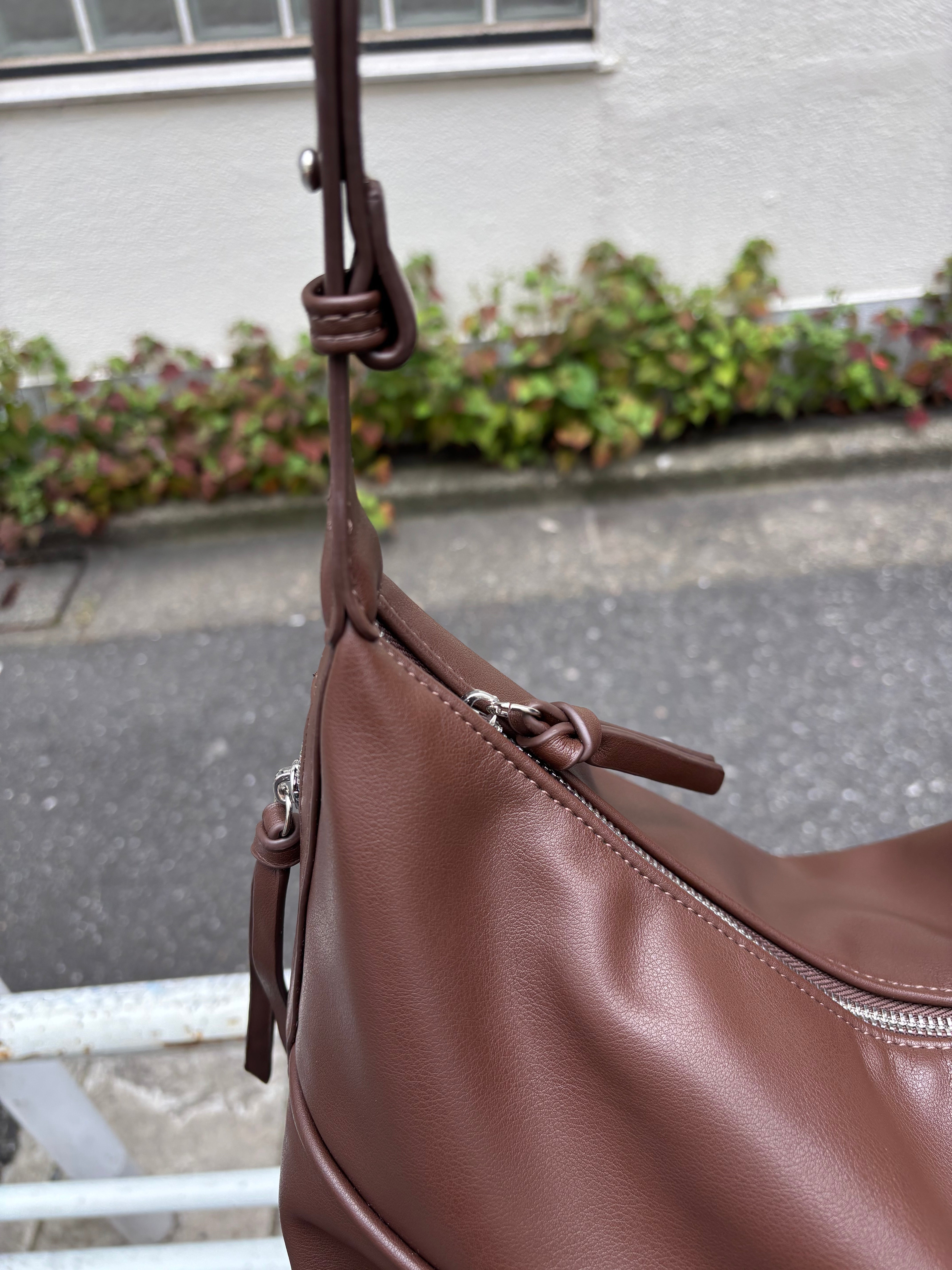 東京店WEB限定受注制【Chikashitsu +】daily hobo bag (2color)