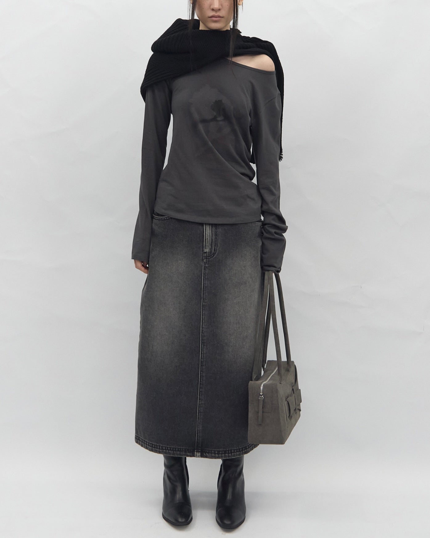 【BLR BLUER】Traced Flower Long Sleeve