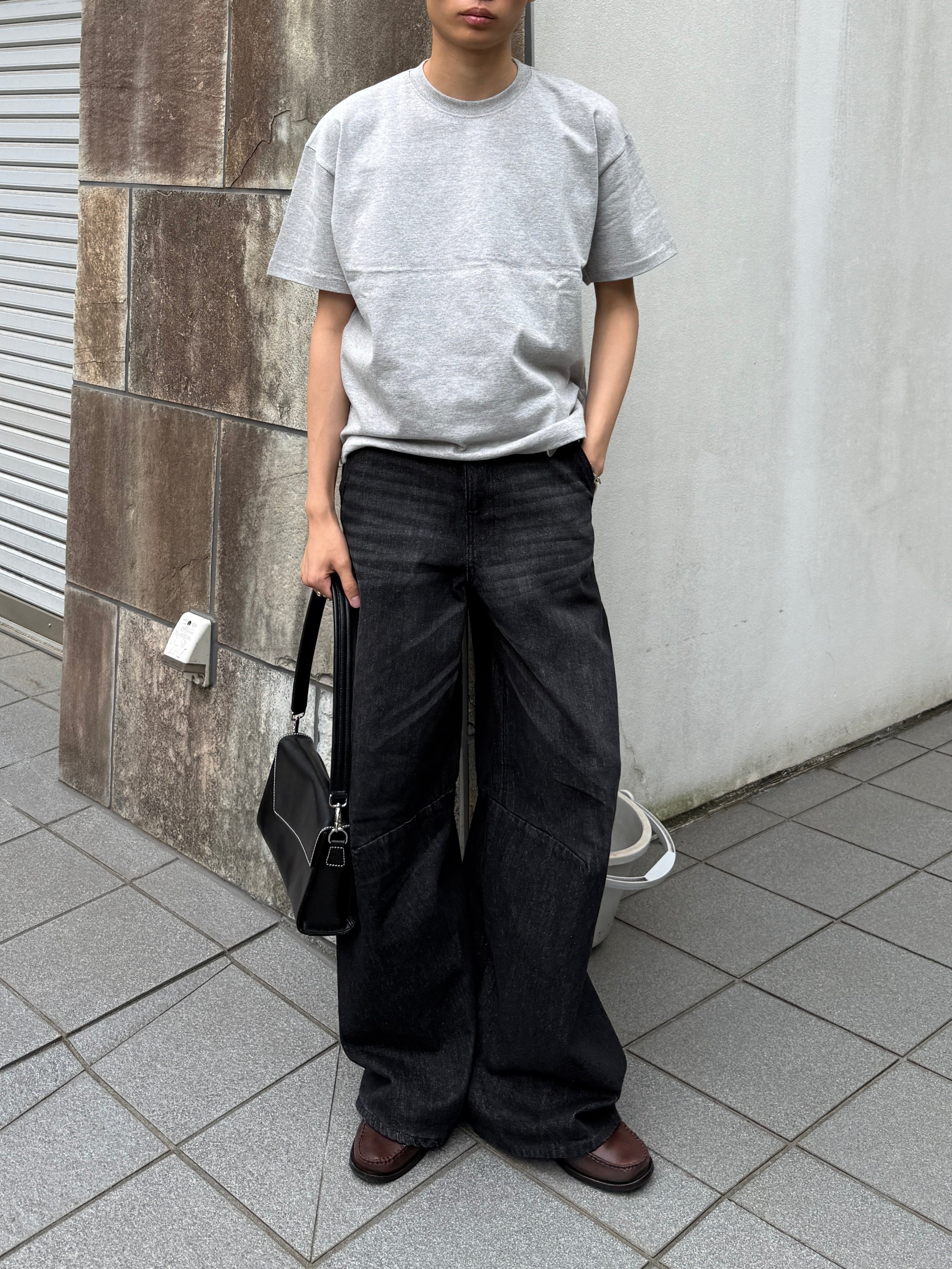 東京店WEB限定受注制【Chikashitsu +】cropped box tee (4color)