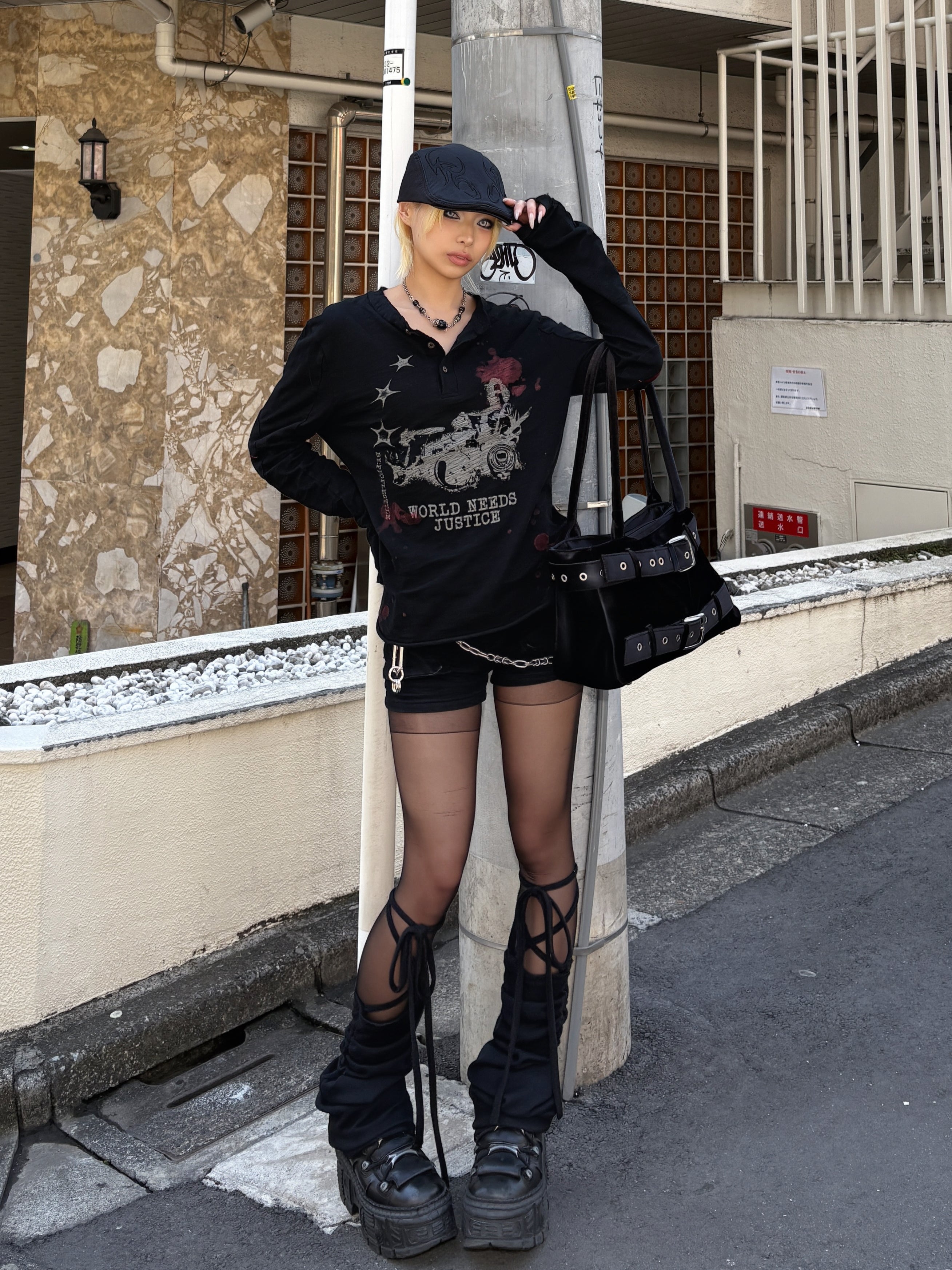 国際配送【Never mind the XU】paint graphic henley long sleeve