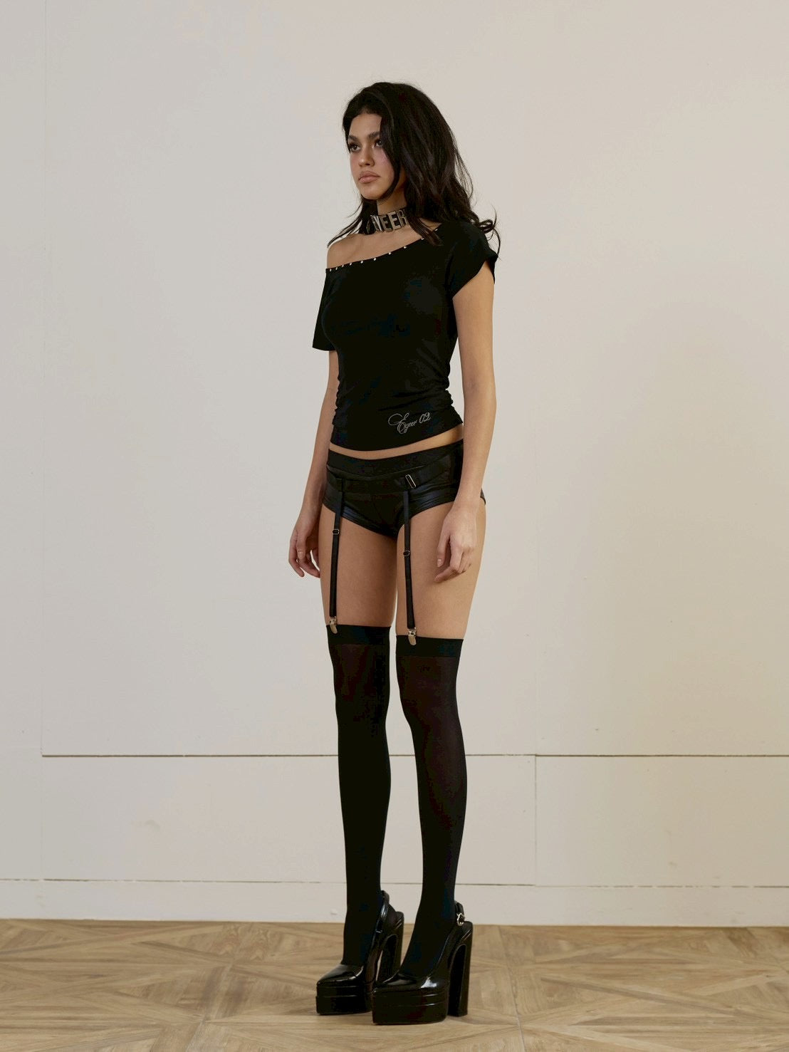 【EYEER】Hotfix One Shoulder Short Sleeve Top