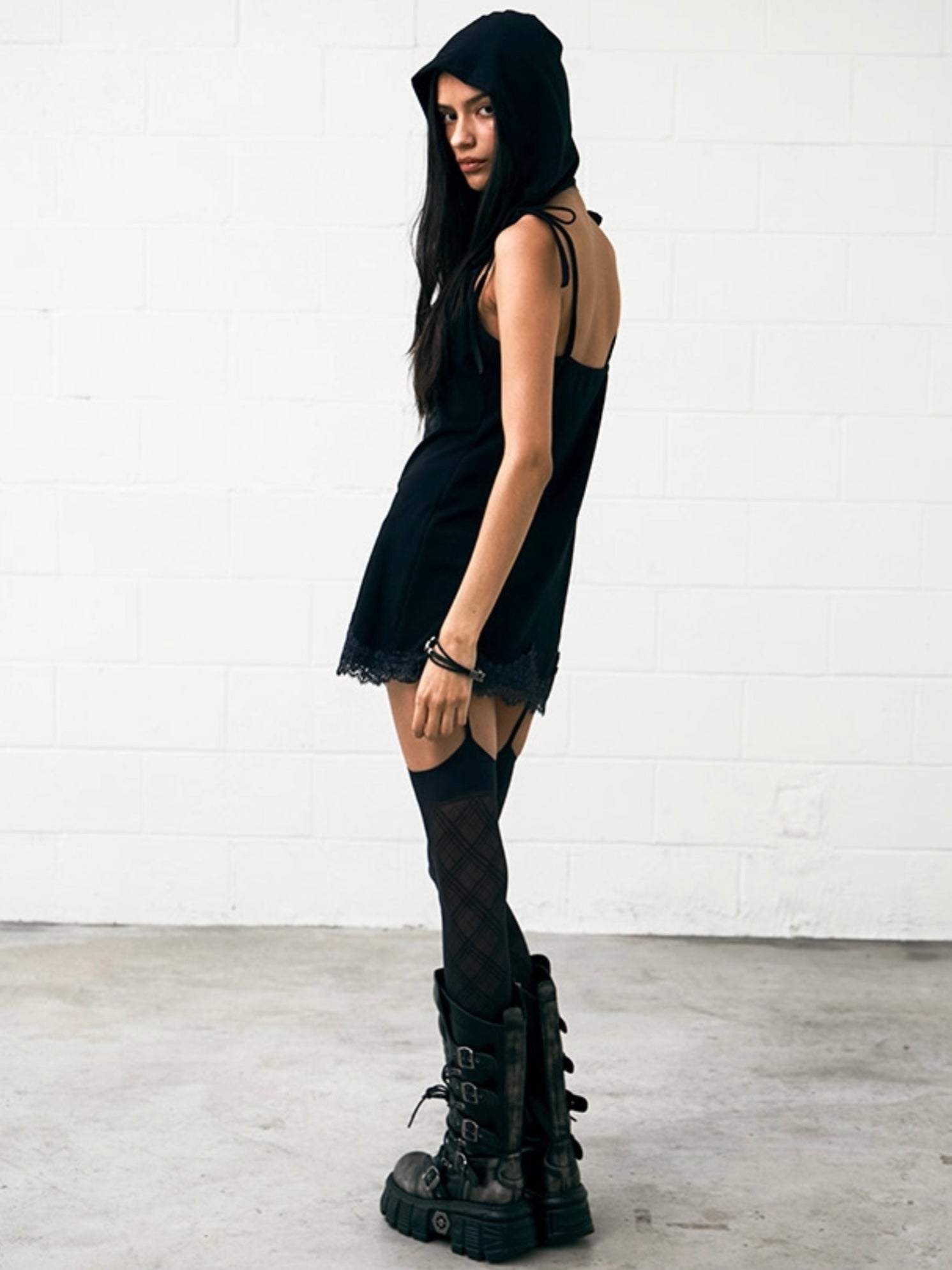 6/6 20:00発売【NOT KNOWING】Lace Hoodie Dress