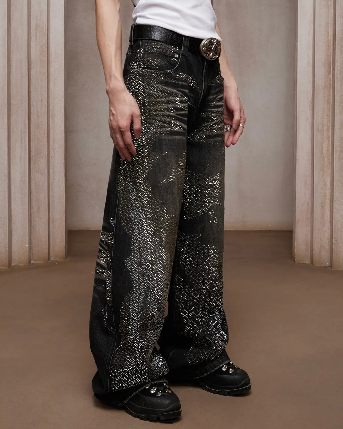 【DND4DES】Rhinestone Dirty Wash Denim Pants
