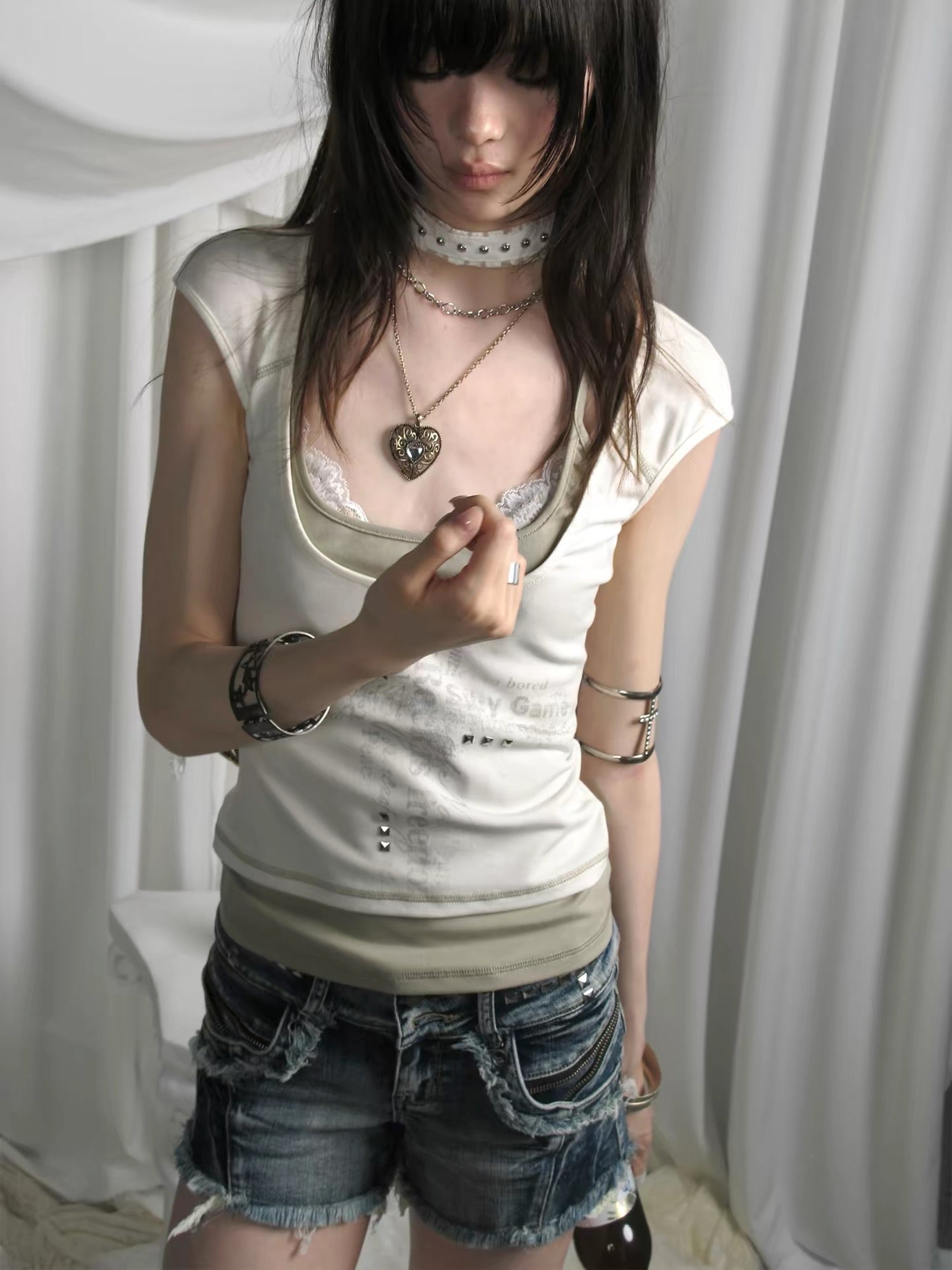 【Cest Nous】Cross graffiti T-shirt