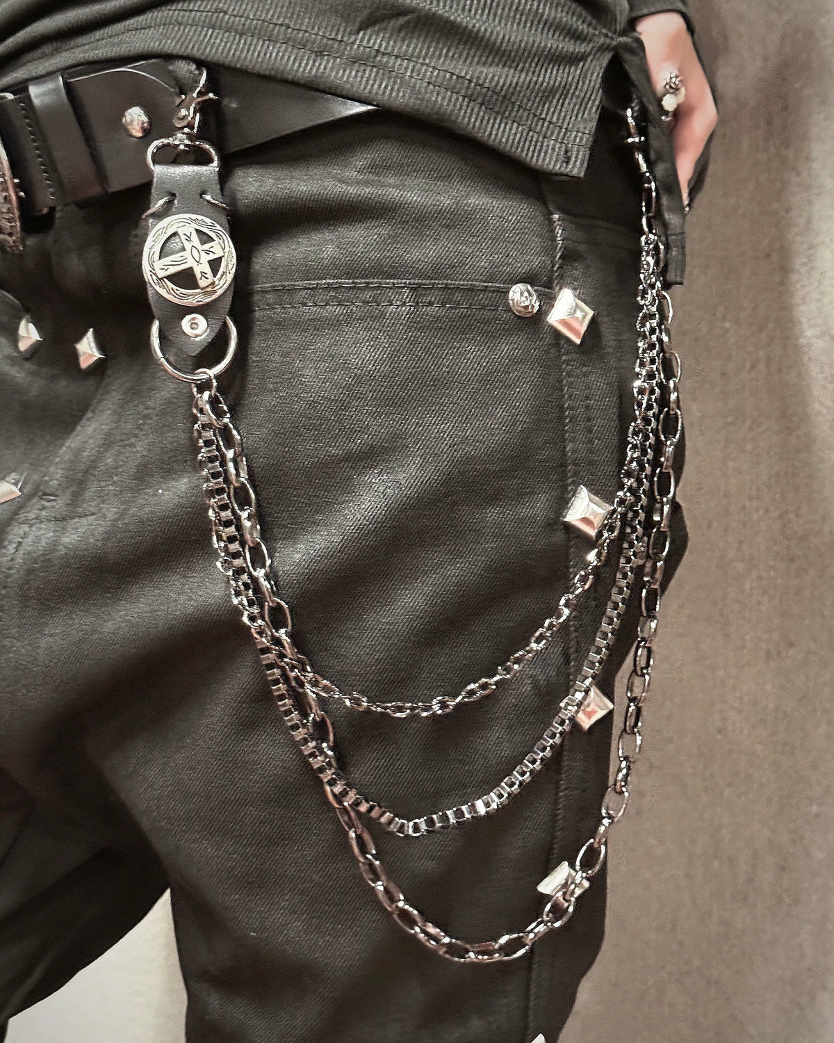 国際配送【Never mind the XU】TRIPLE CROSS WALLET CHAIN
