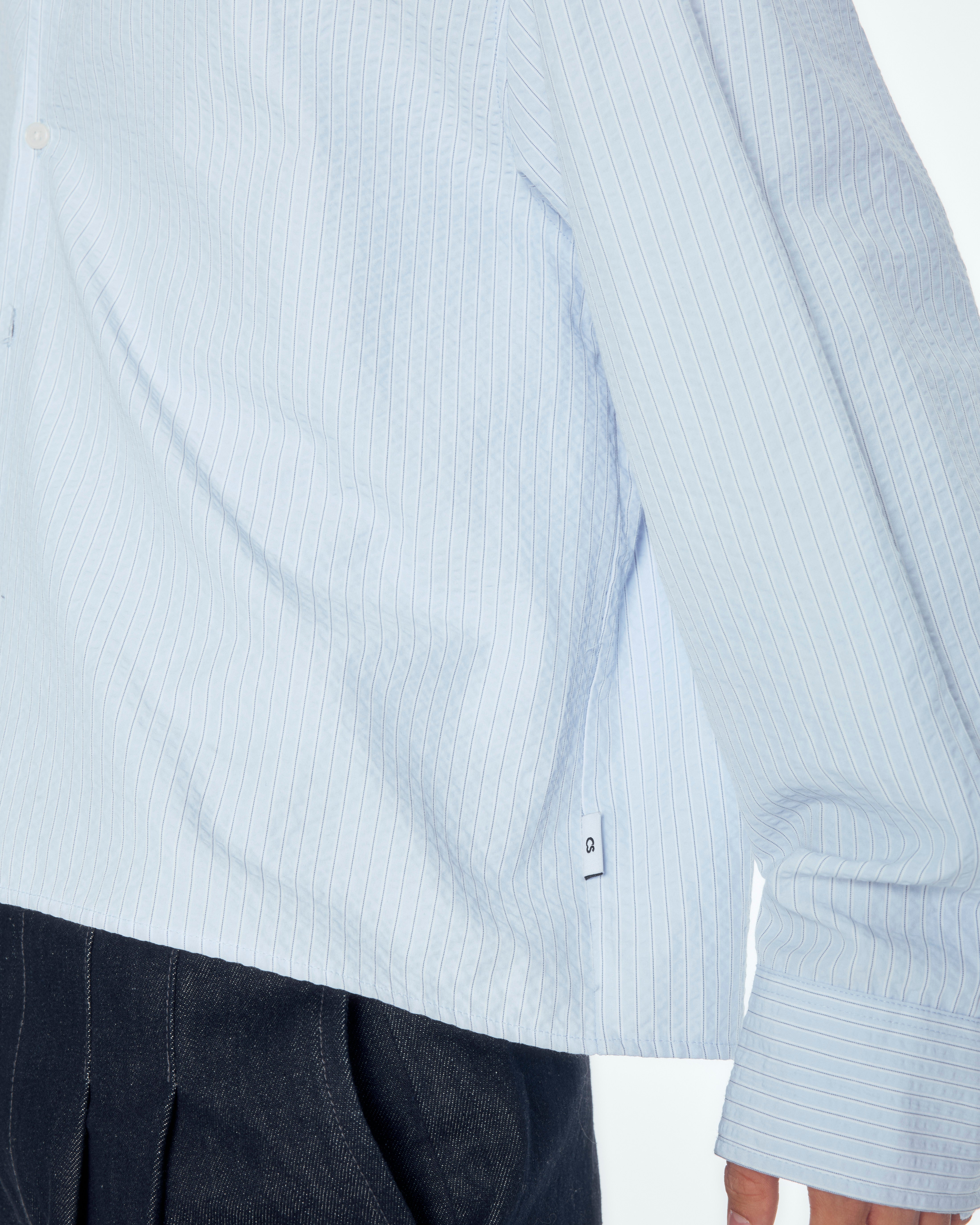 3/20 20:00発売【CS】CROPPED STRIPE BUTTON UP SHIRT