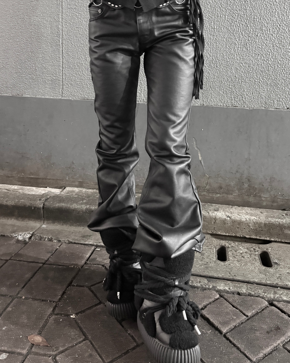 受注制【nmtc+】Glossy Flare Denim