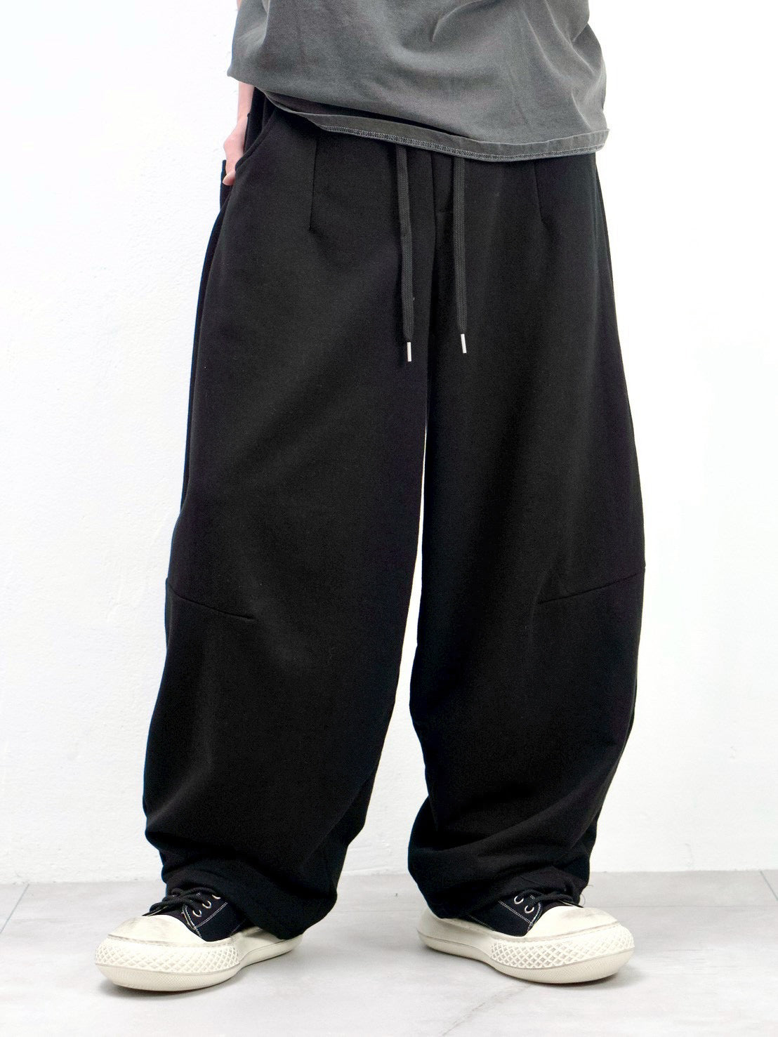【Chikashitsu +】curved balloon sweat pants (2color)