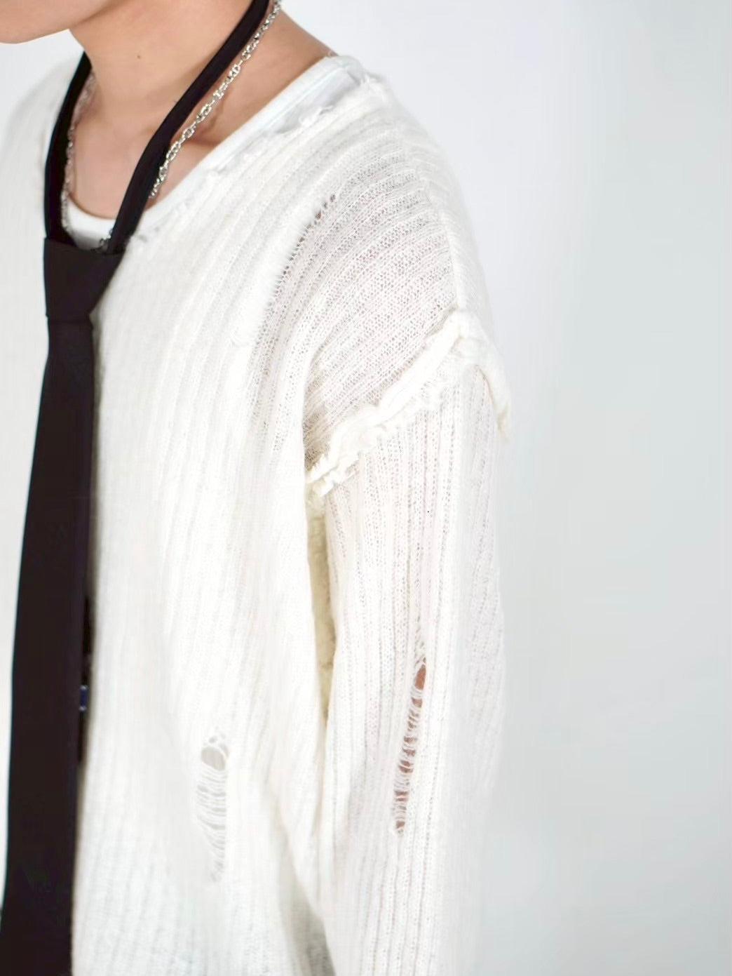 【Chikashitsu +】damage reverse v neck knit (3color)