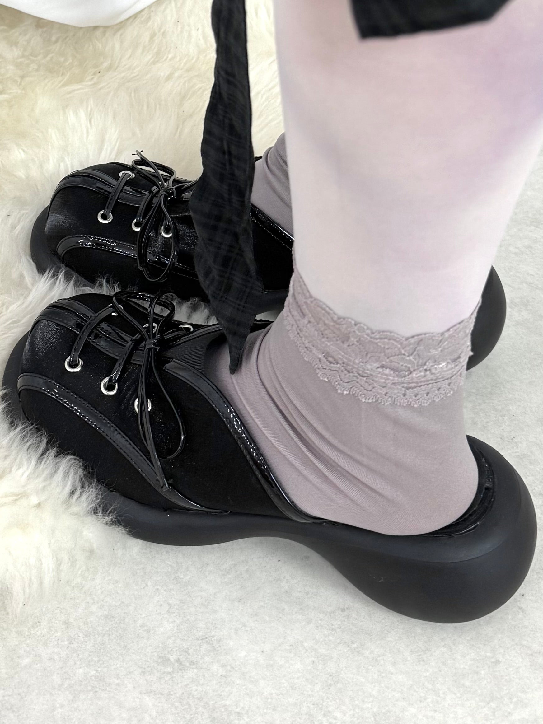 5/29 20:00発売 国際配送【Nerd out XU】ribbon round pumps