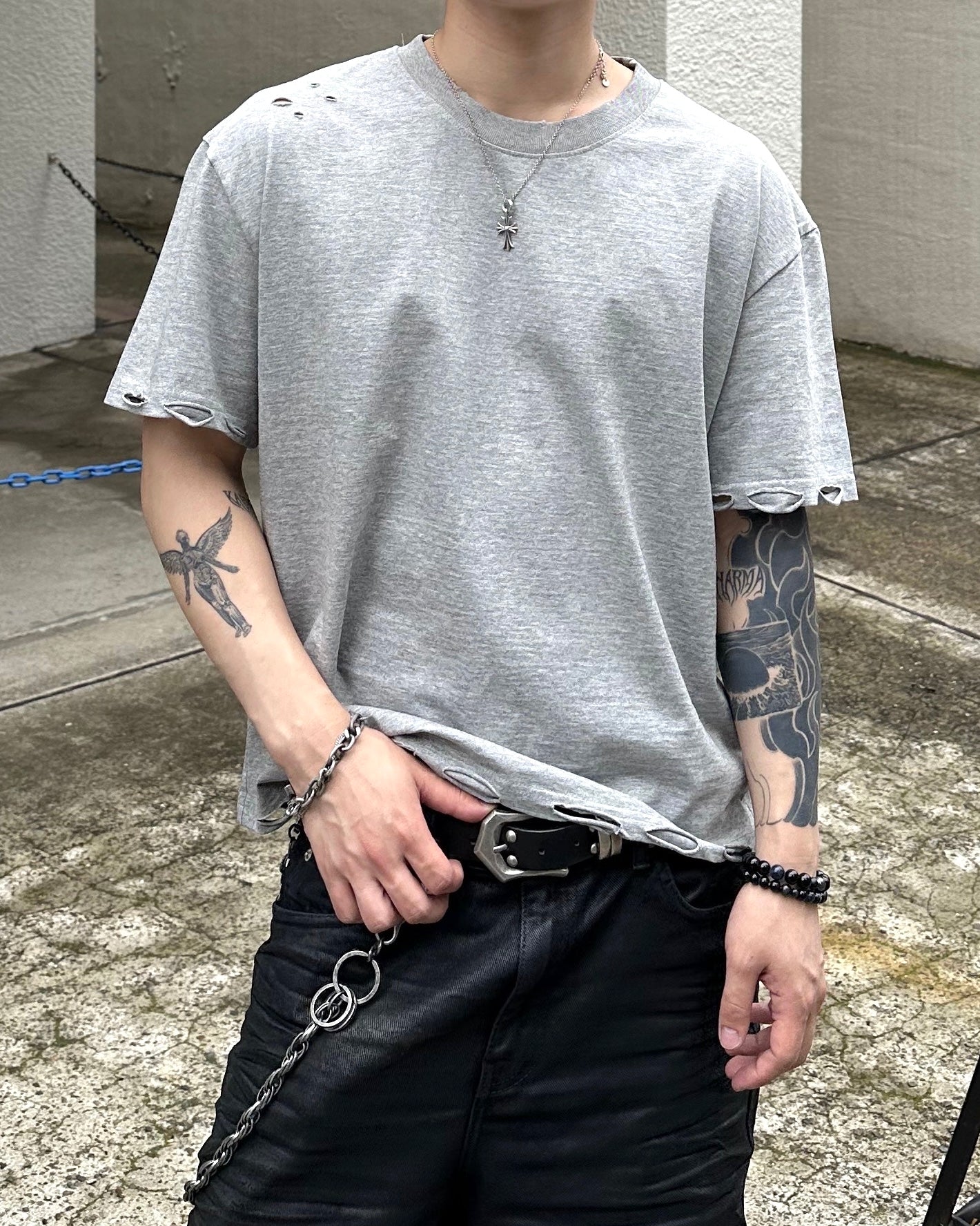大阪店WEB限定受注制【Chikashitsu +】grunge damage crop t-shirt (3color)
