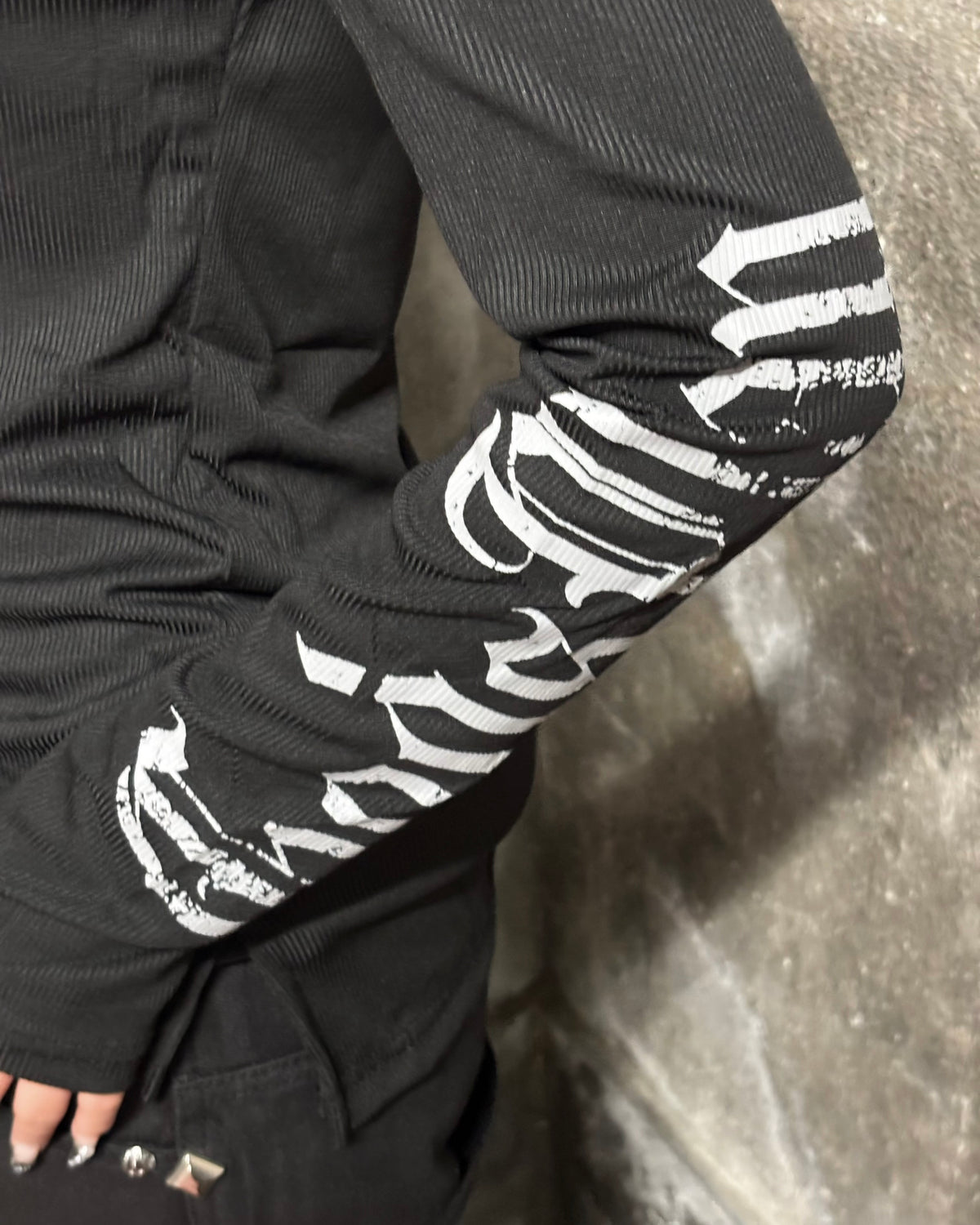 国際配送【Never mind the XU】Est. 1776 Cross Long Sleeve