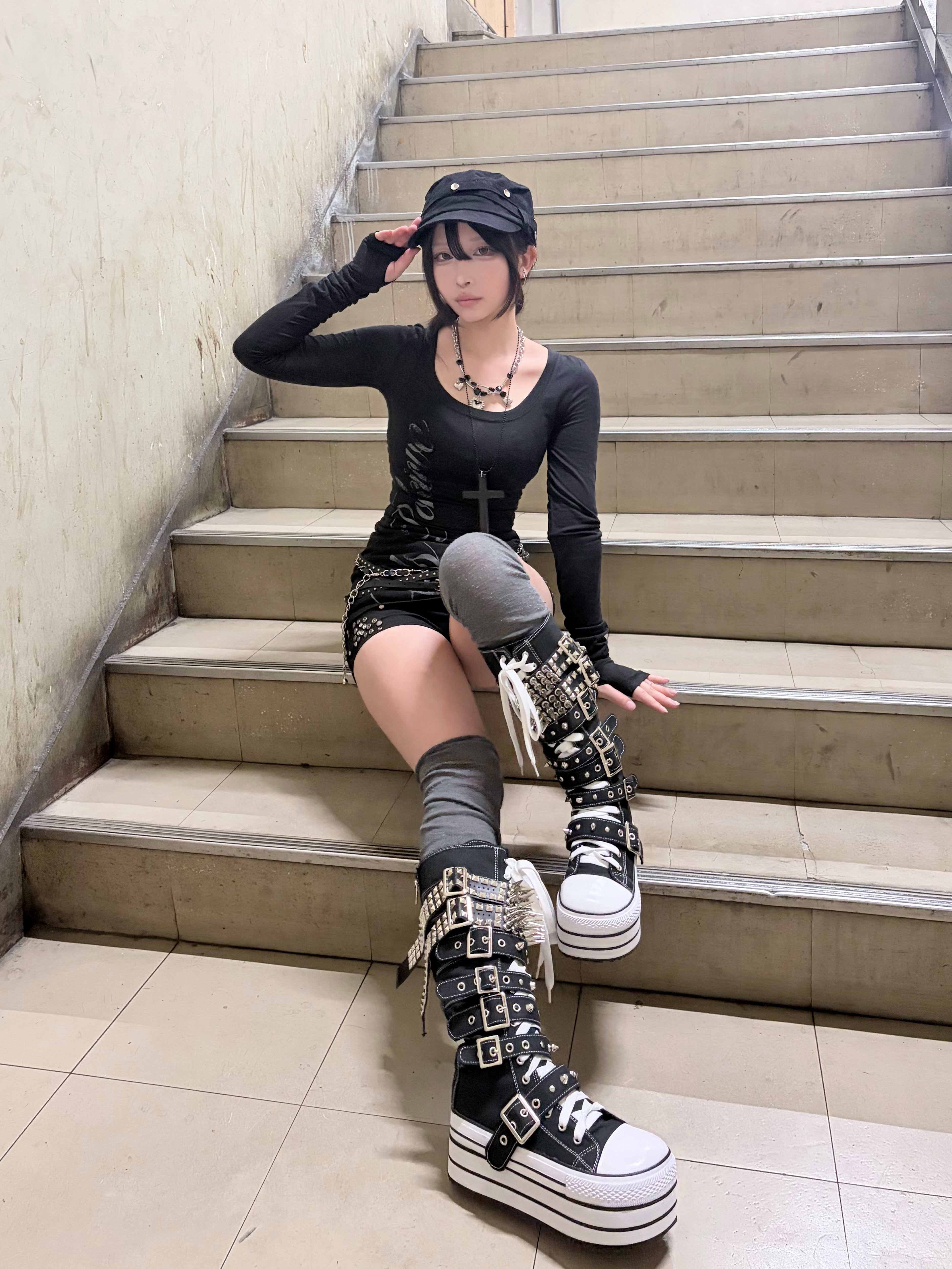 国際配送【Never mind the XU】studs belt platform sneaker boots