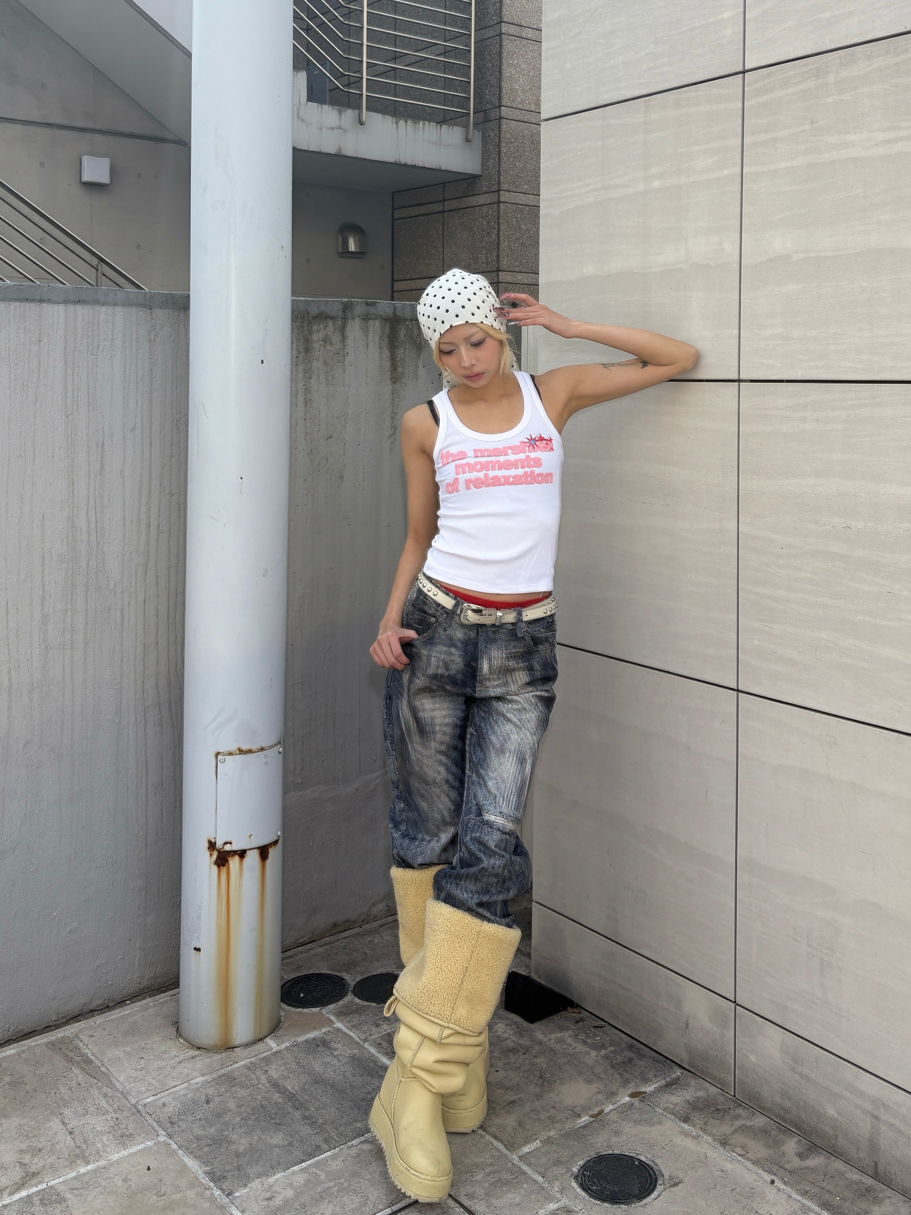 国際配送【Never mind the XU】graphic logo sleeveless (2color)
