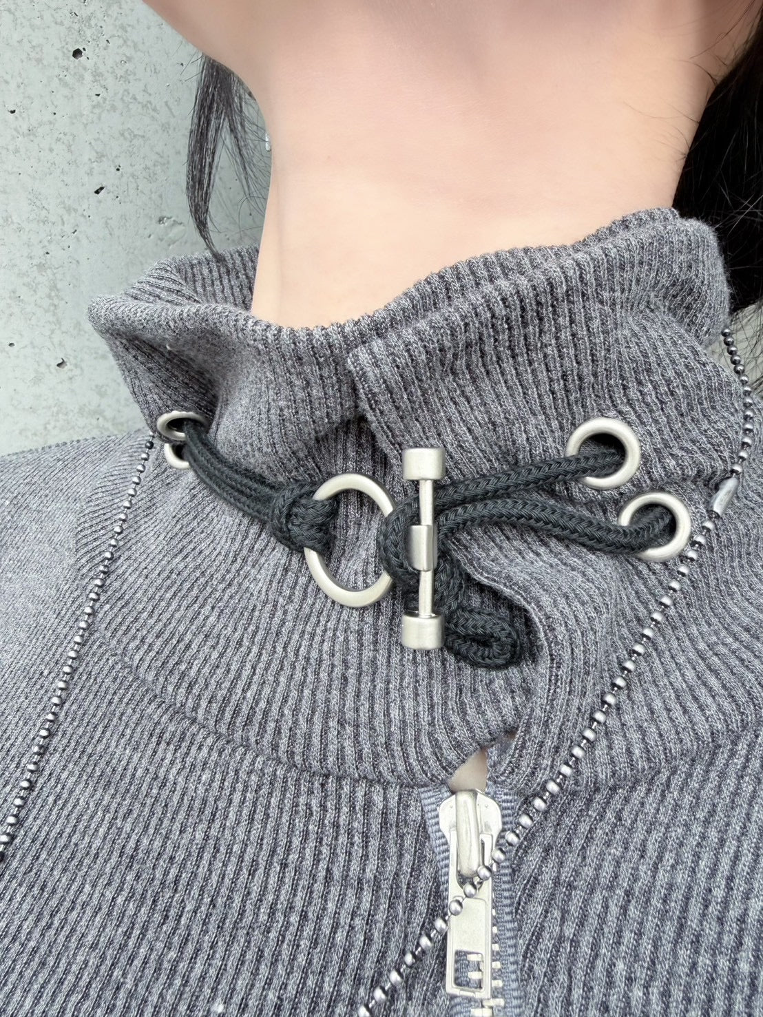 3/1 20:00発売受注制【nmtc +】zip high neck long sleeve