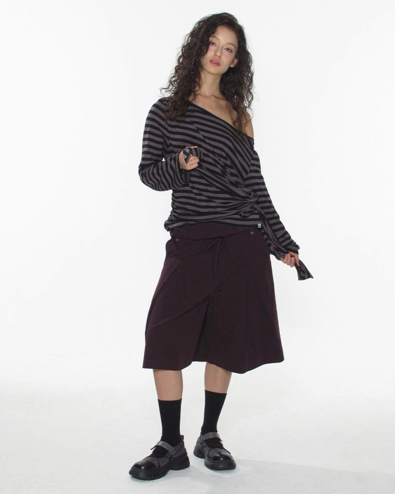 【CRANK】TIED OFF-SHOULDER TOP