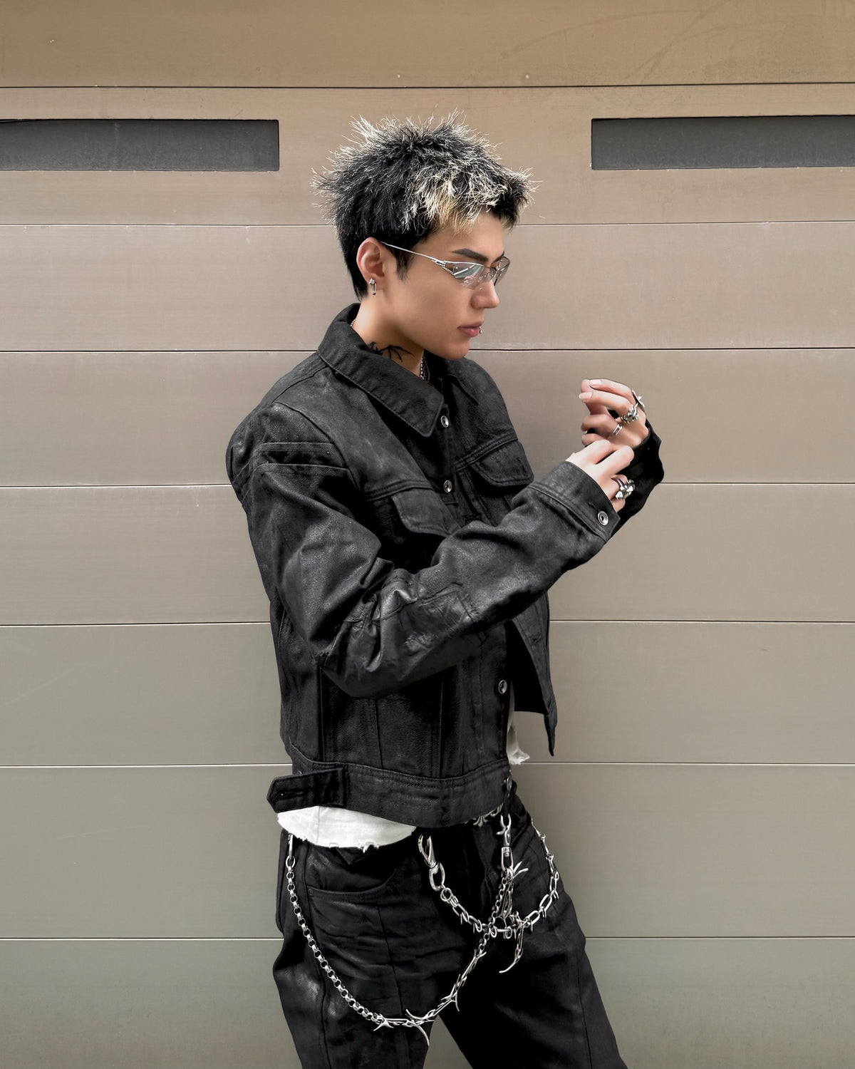 国際配送【Never mind the XU】Waxed Damage Cropped Denim Jacket
