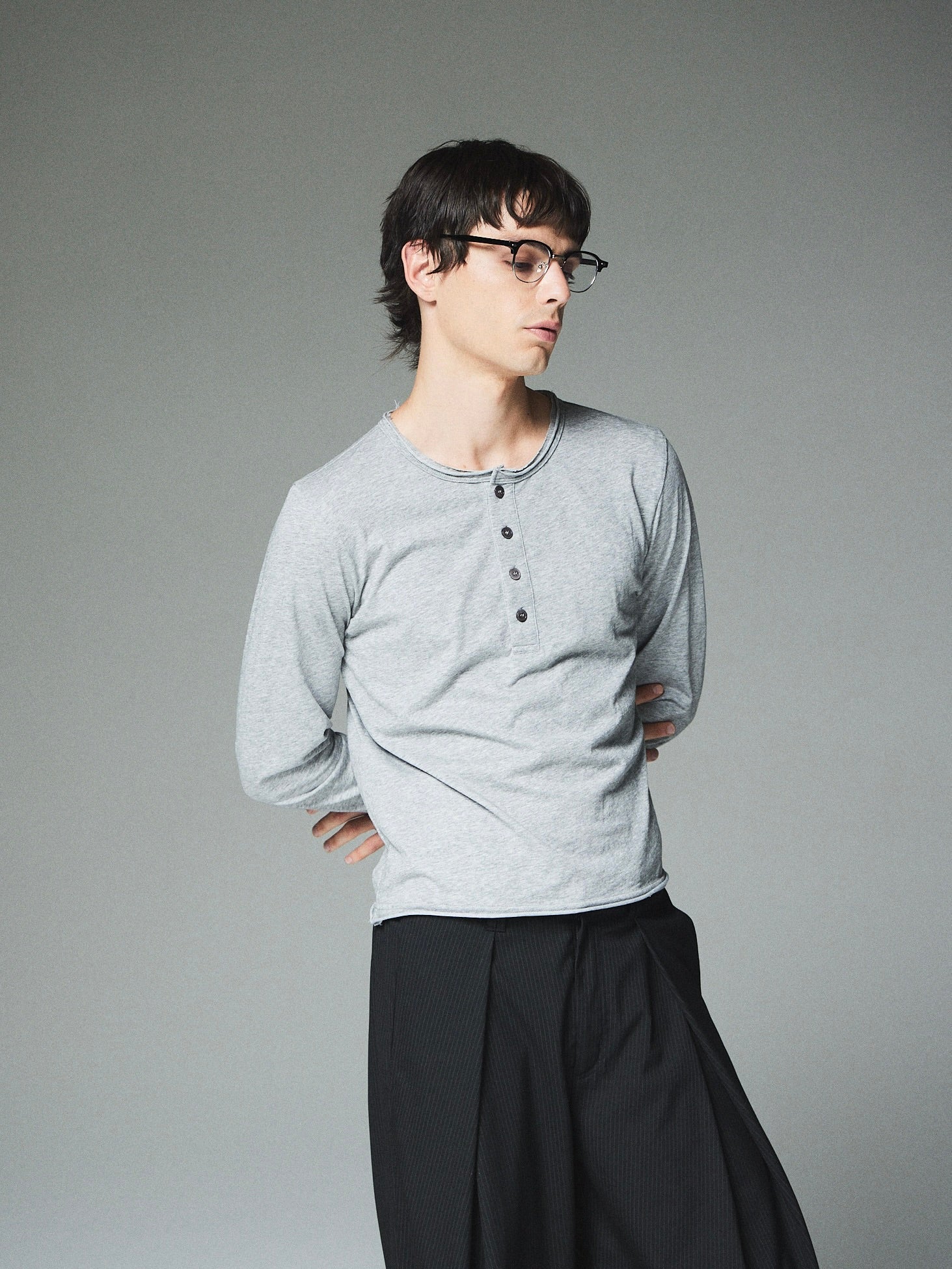 7/10 20:00 発売【CS】cut off henley neck tee