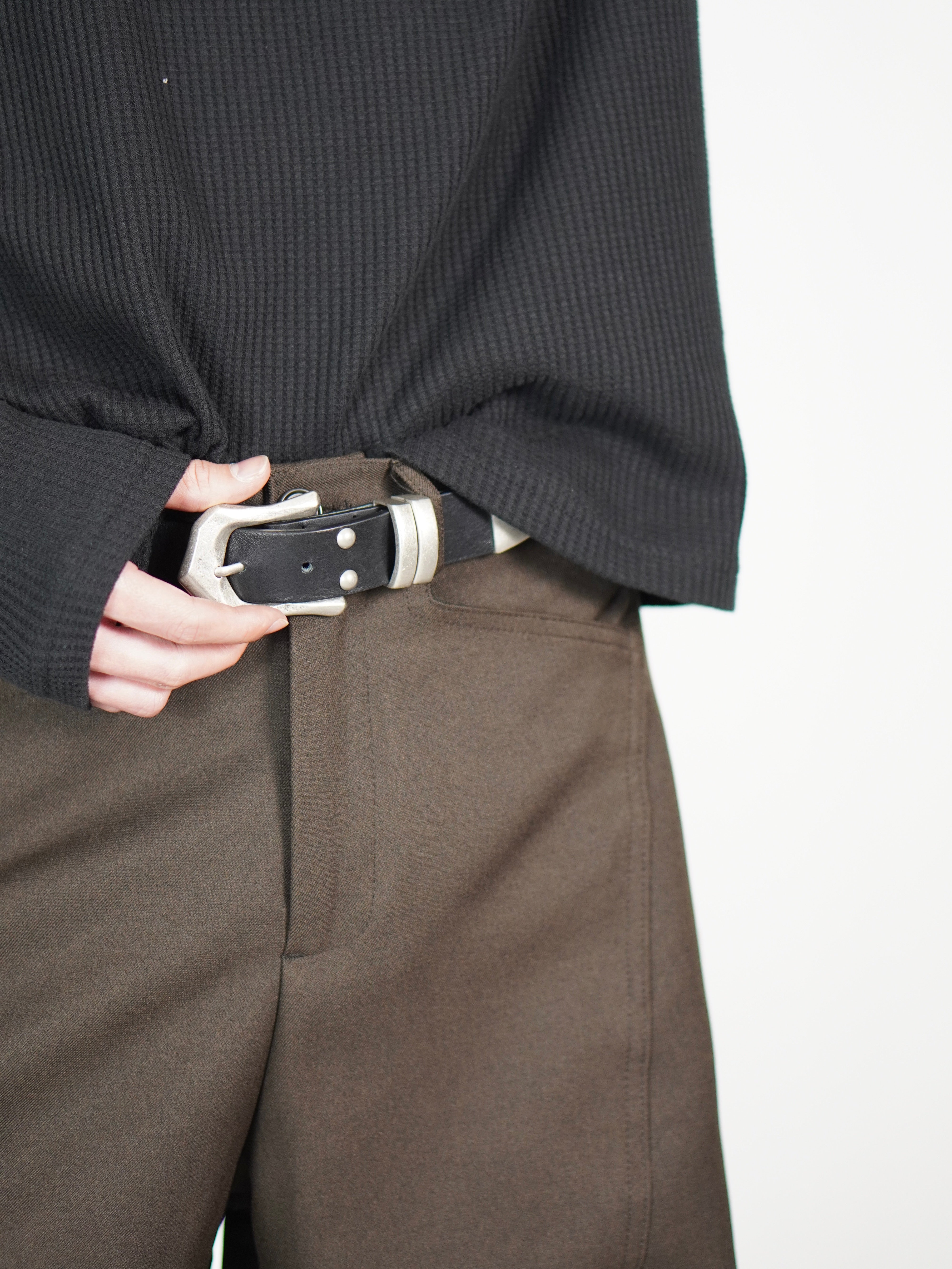 受注制【Chikashitsu +】Curve line wide pants (3color)