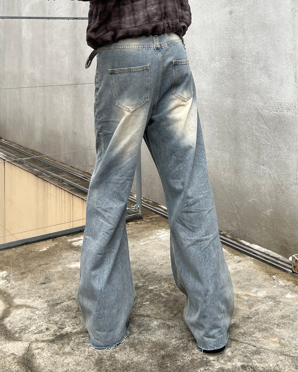 大阪店WEB限定受注制【Chikashitsu +】cutting bootcut denim pants (2color)