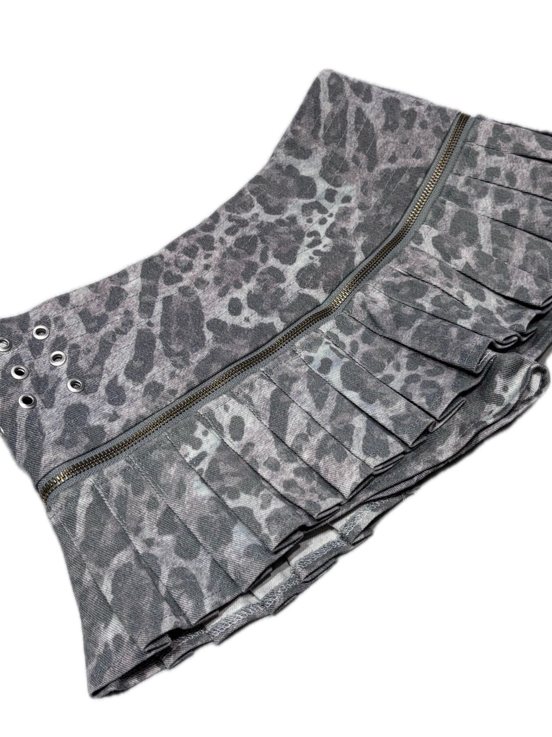 7/11 20:00発売　国際配送【BABY09】leopard pleated belt shorts