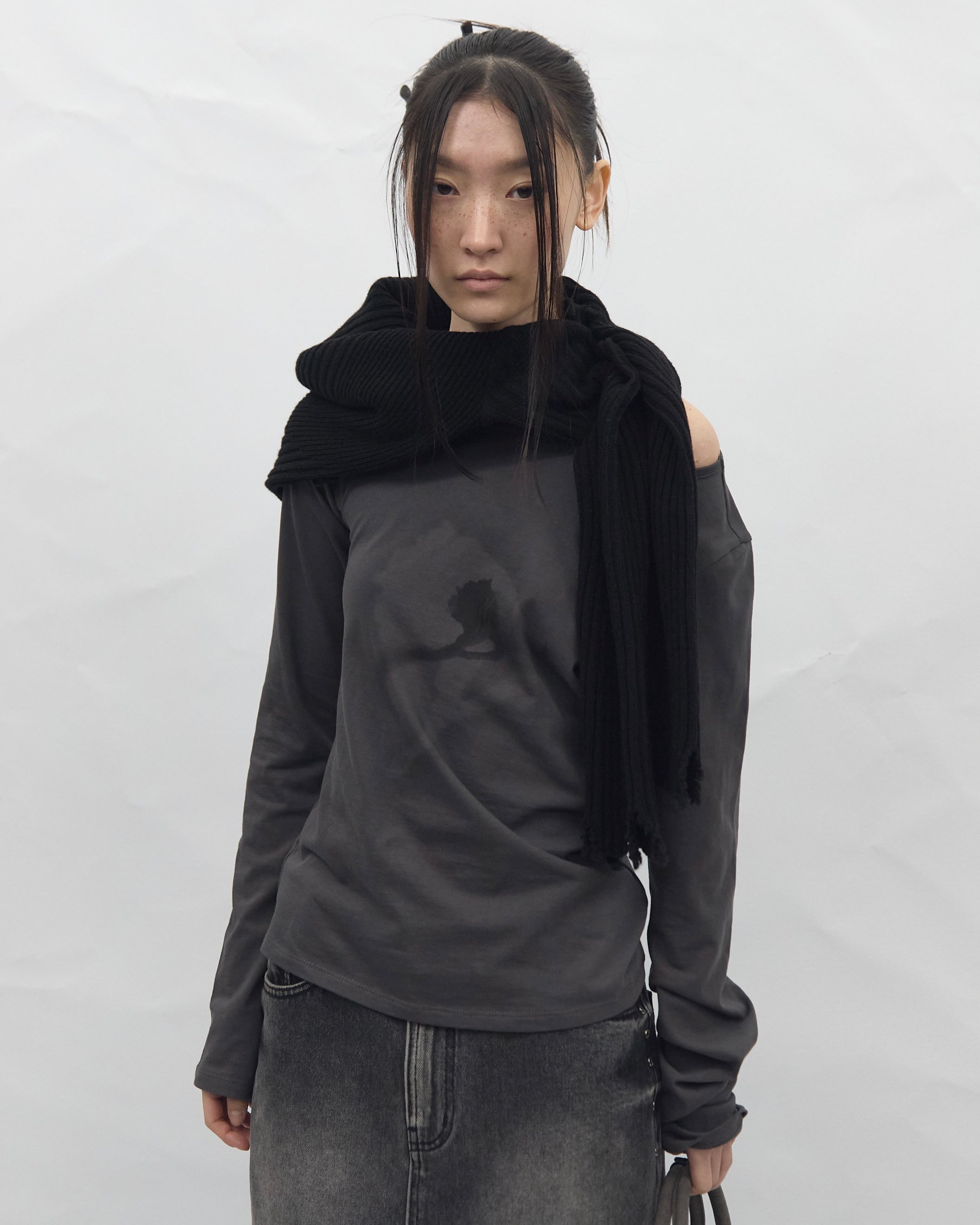【BLR BLUER】Traced Flower Long Sleeve
