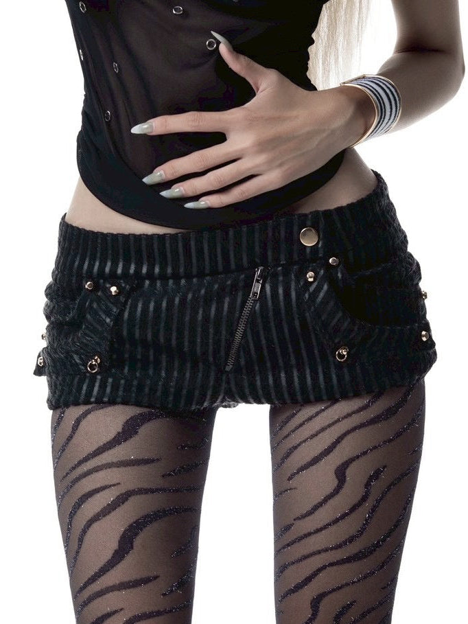 【CH2】STRIPPED LOW RISE SHORT