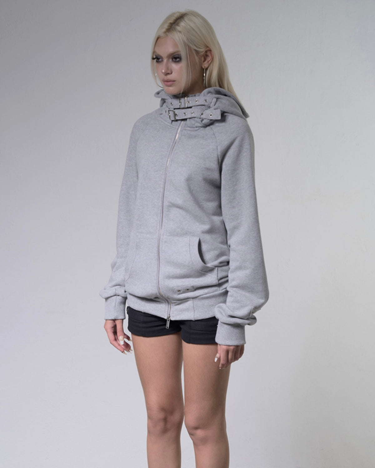 【FANCY CLUB】LAYER BUCKLE HOODED ZIP-UP