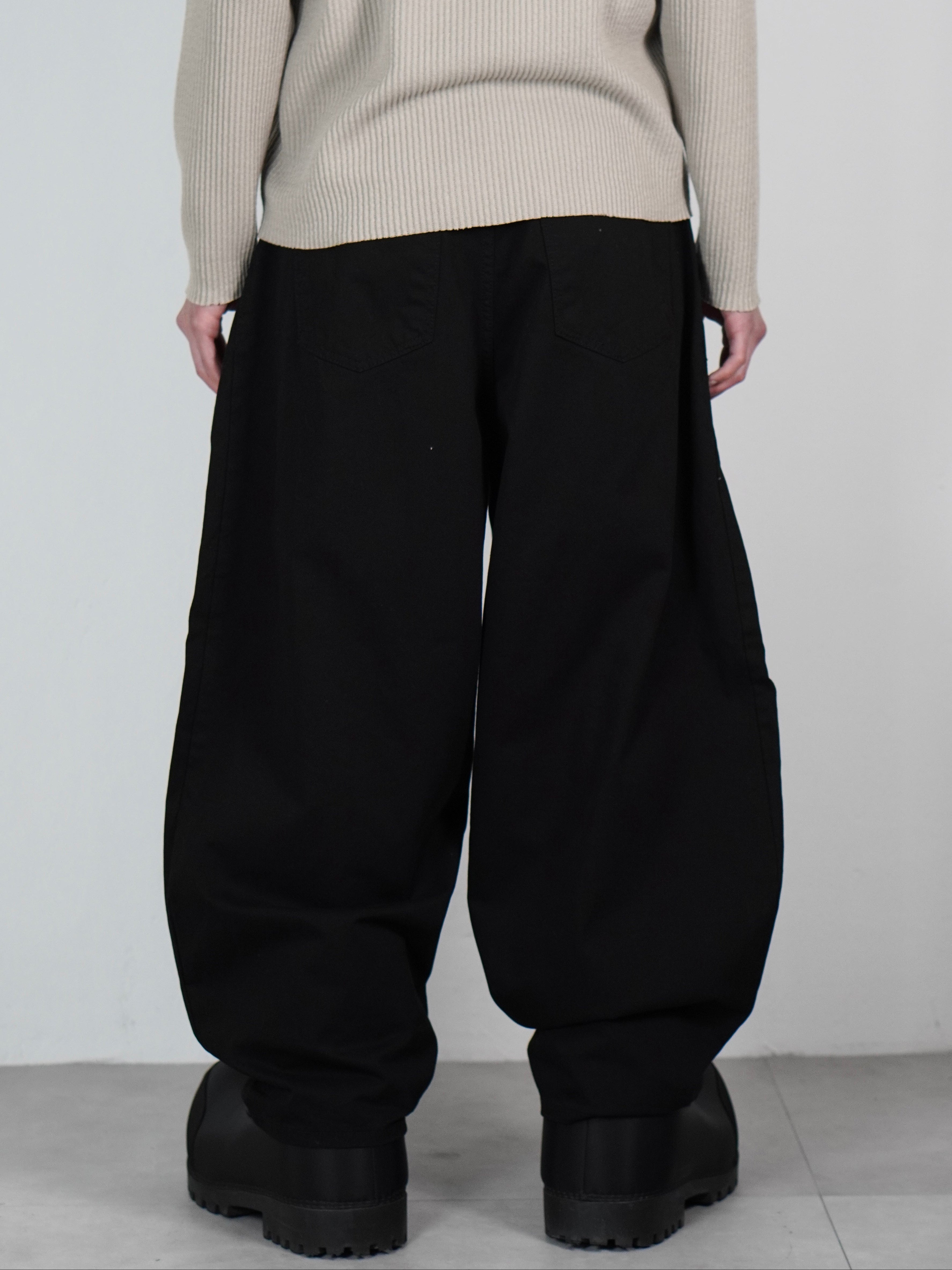 受注制【Chikashitsu +】three pleats chino wide pants