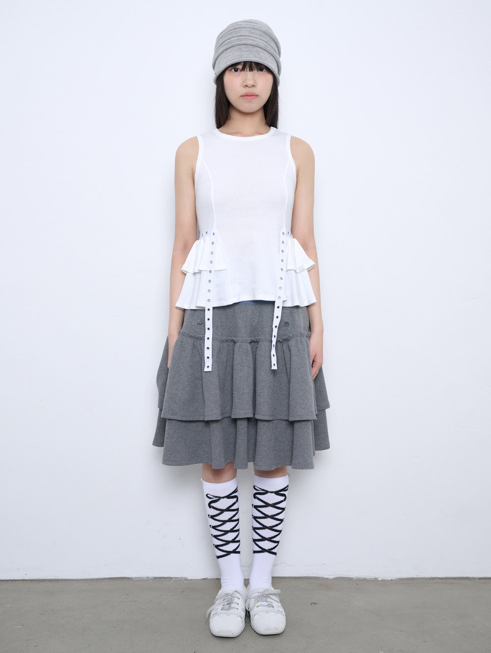 6/8 21:00発売【TUOMIO】EYELET BELTED TANK TOP