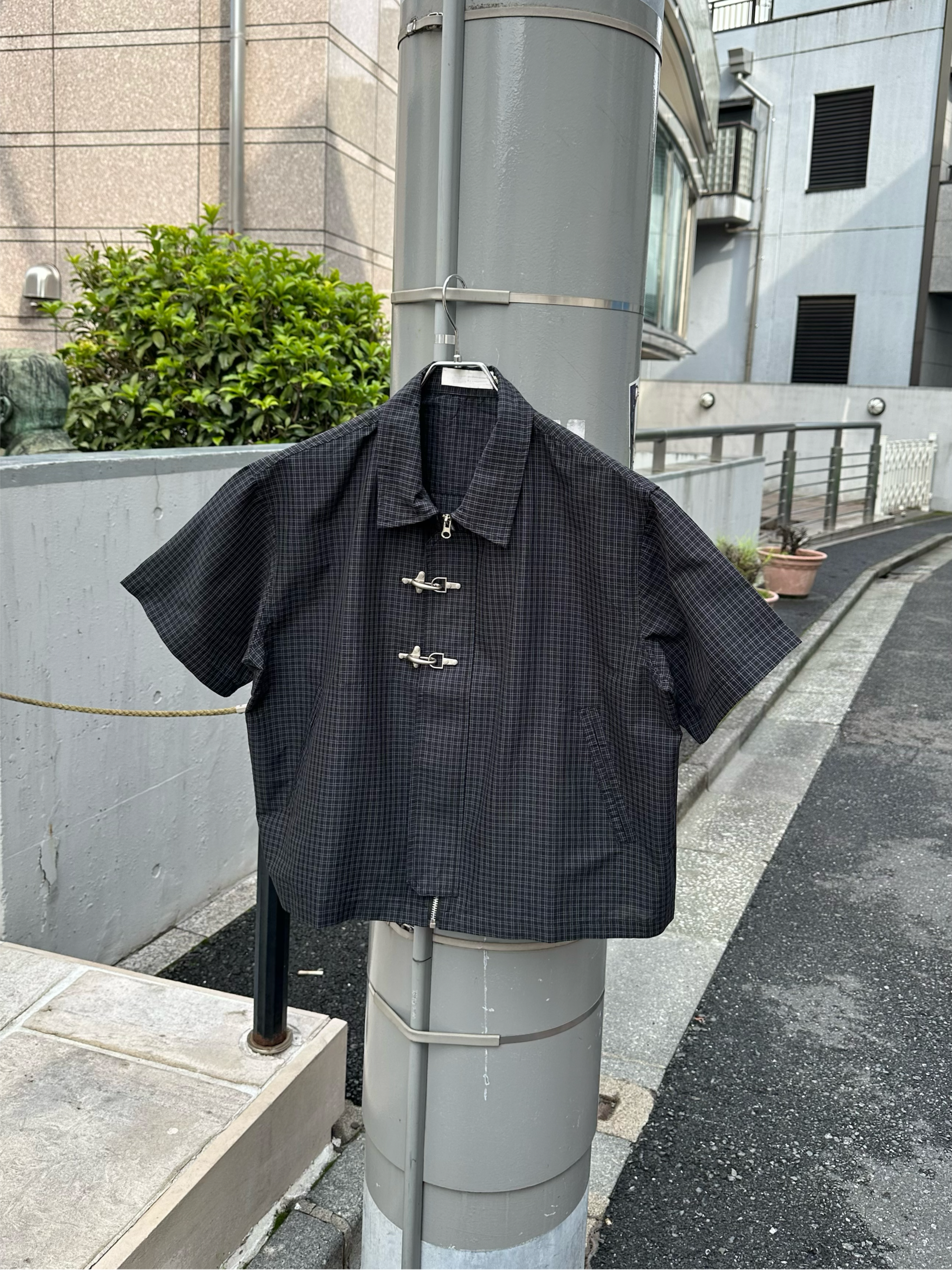 大阪店WEB限定受注制【Chikashitsu +】double buckle shirt jacket (2color)