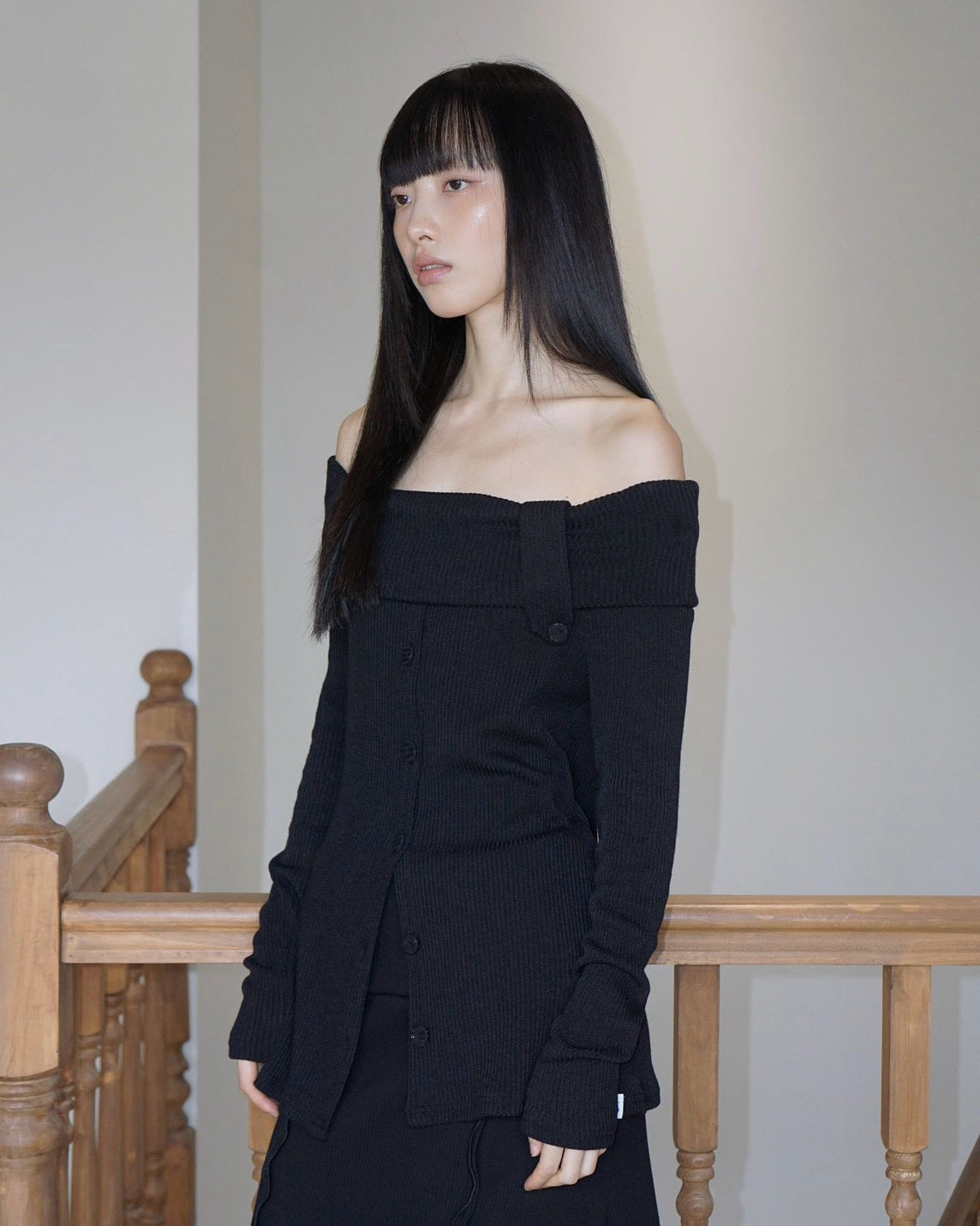 【Uglyshadow】BUTTON OFF-SHOULDER KNIT