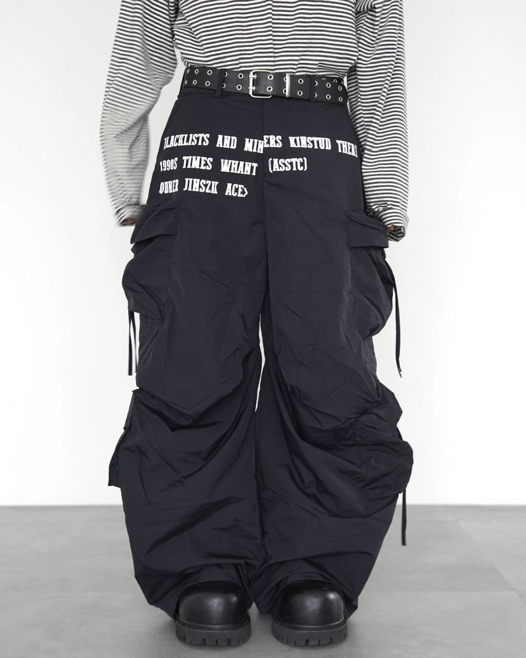 国際配送【LUV CODE】multi pocket gather pants