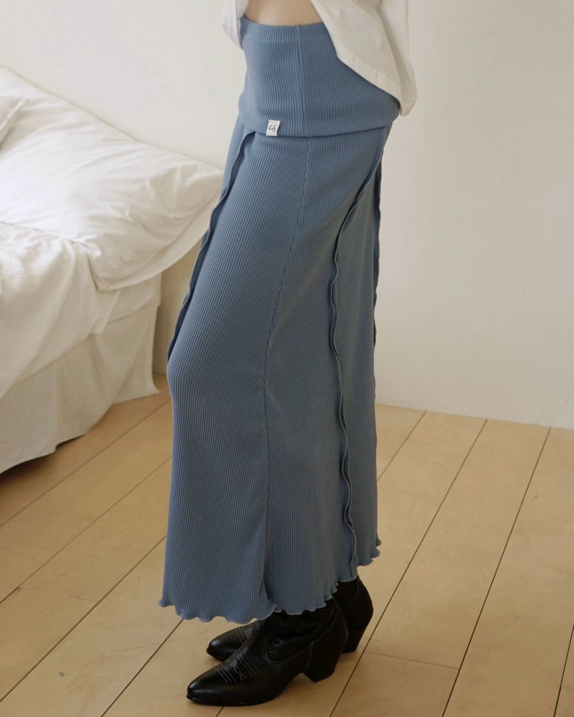 【Uglyshadow】RIBBED LONG SKIRT