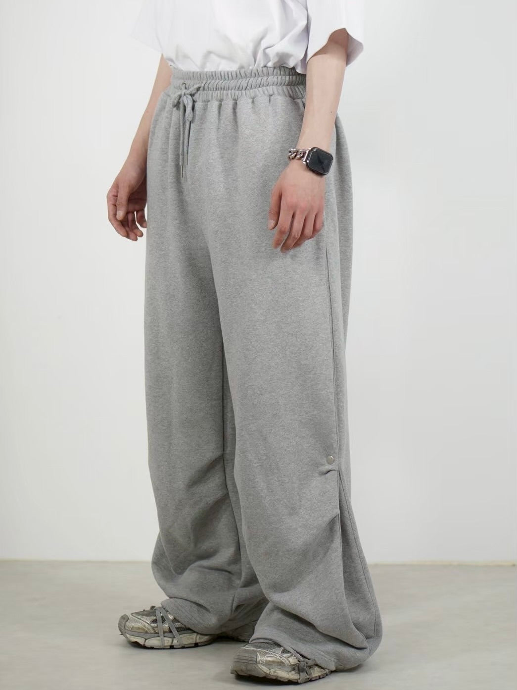 受注制【Chikashitsu +】side snap button sweat pants (2color)