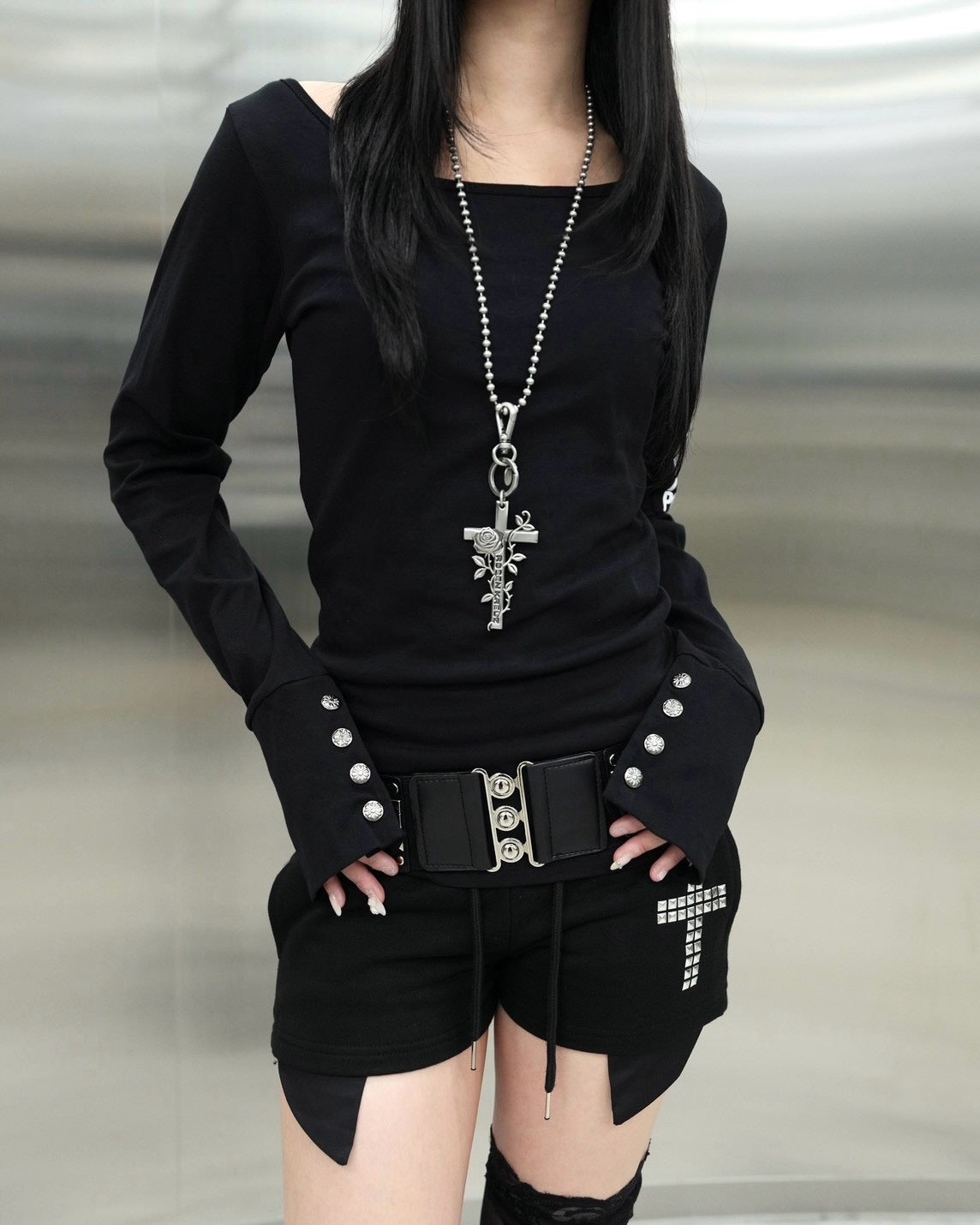 受注制【Never mind the XU】Back graphic slim top (2color)