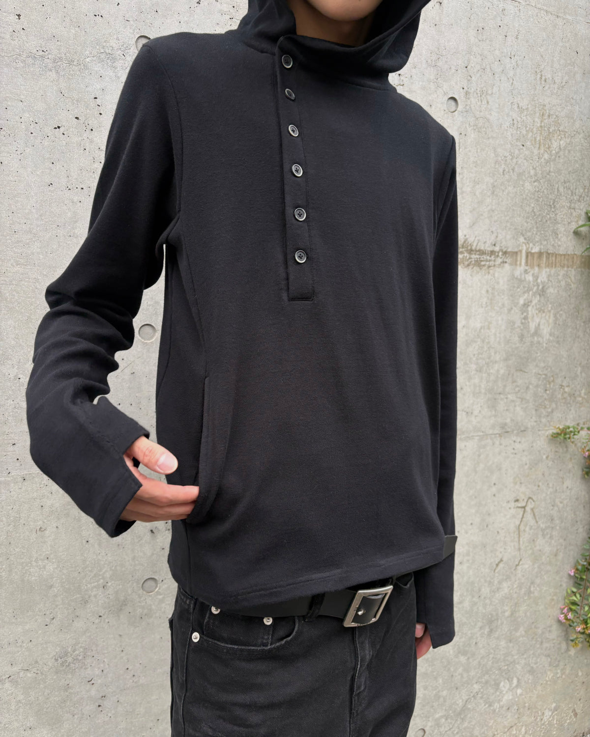 【Lee fi Ne】 Offset Hooded Henley Top