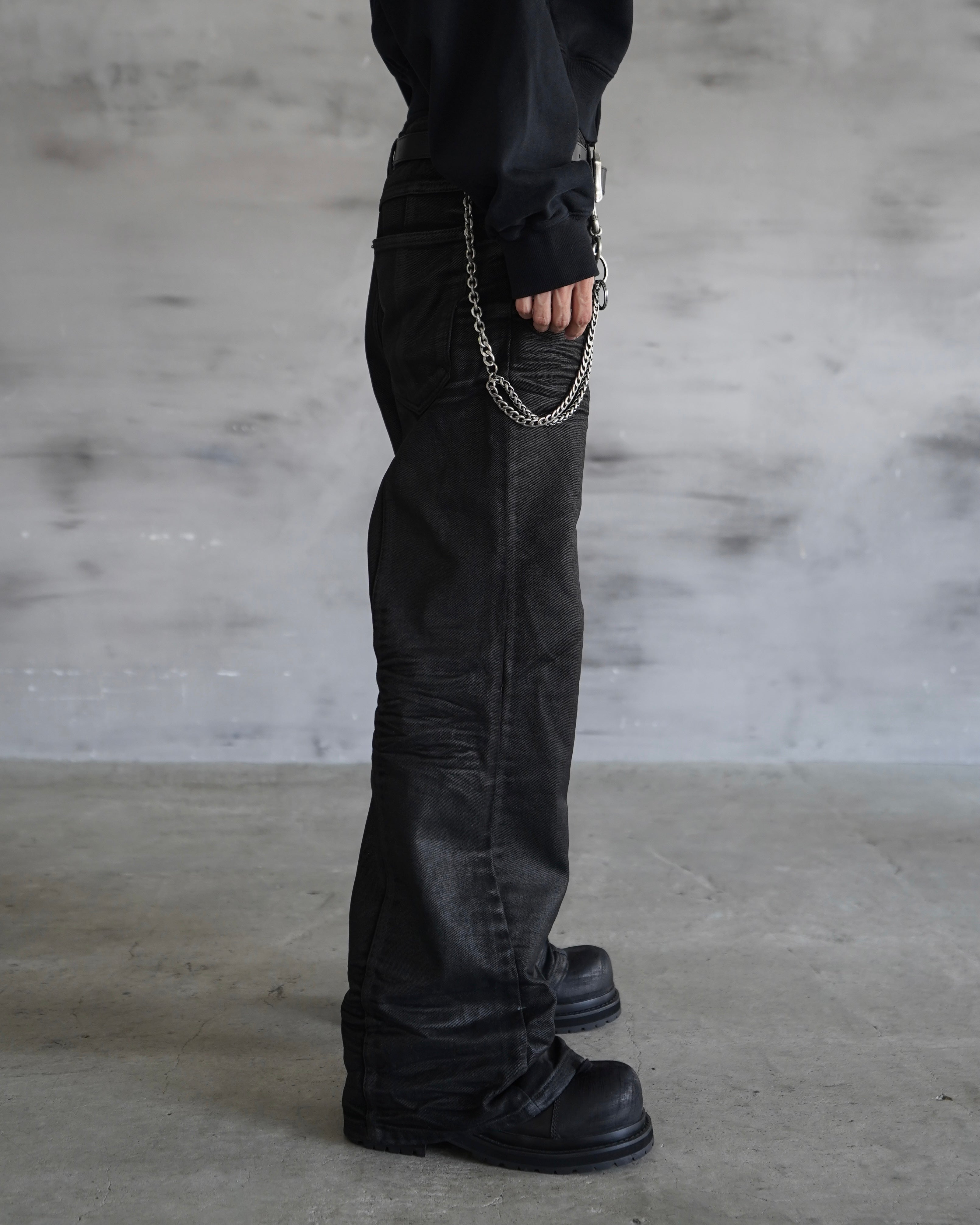 【CHIKASHITSU PLUS HIGH】Linear coating denim flare pants