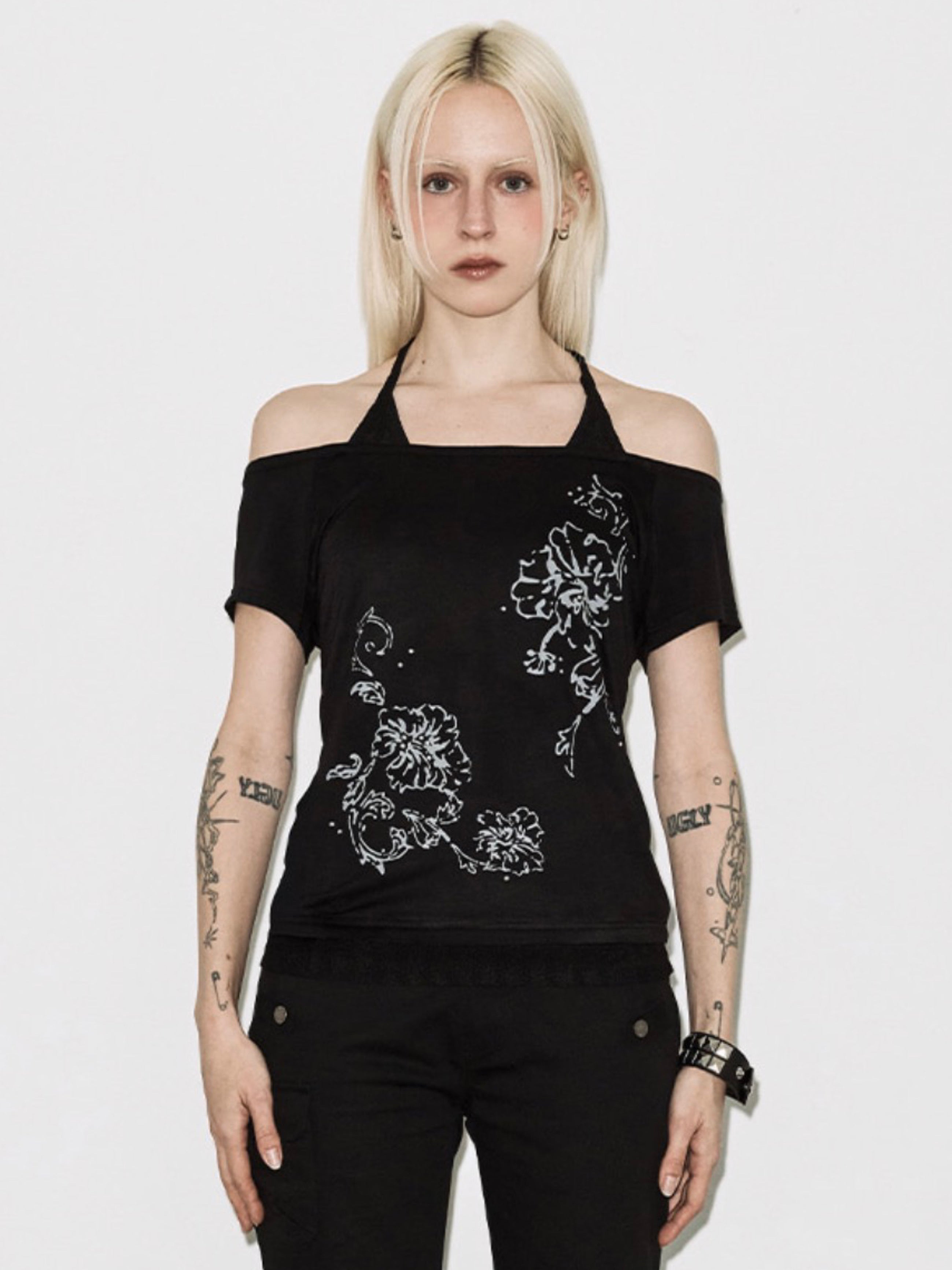 【FANCY CLUB】ROSY HALTER OFF-SHOULDER TOP
