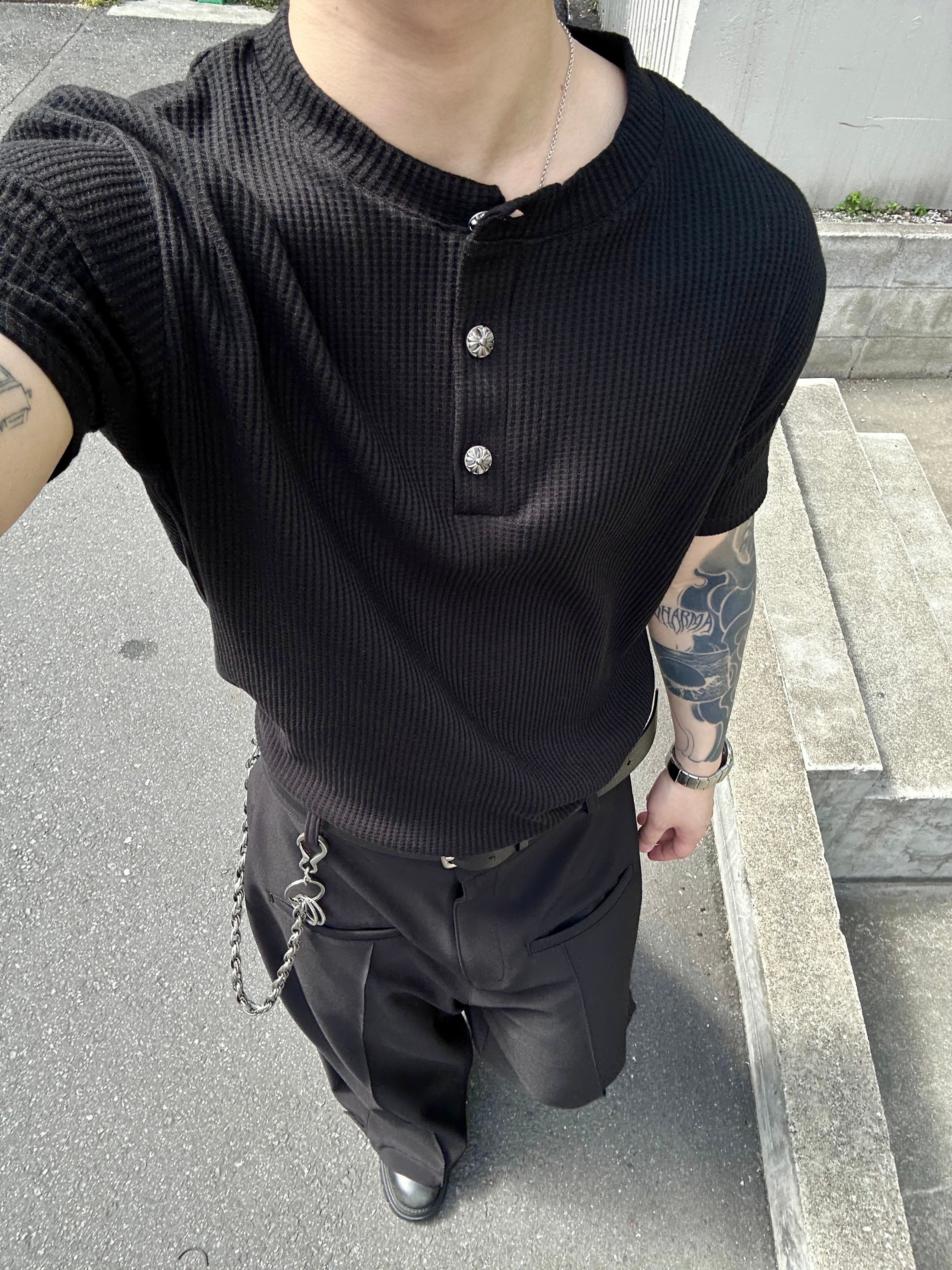 大阪店WEB限定受注制【Chikashitsu + 】button point henley neck t-shirt (3color)