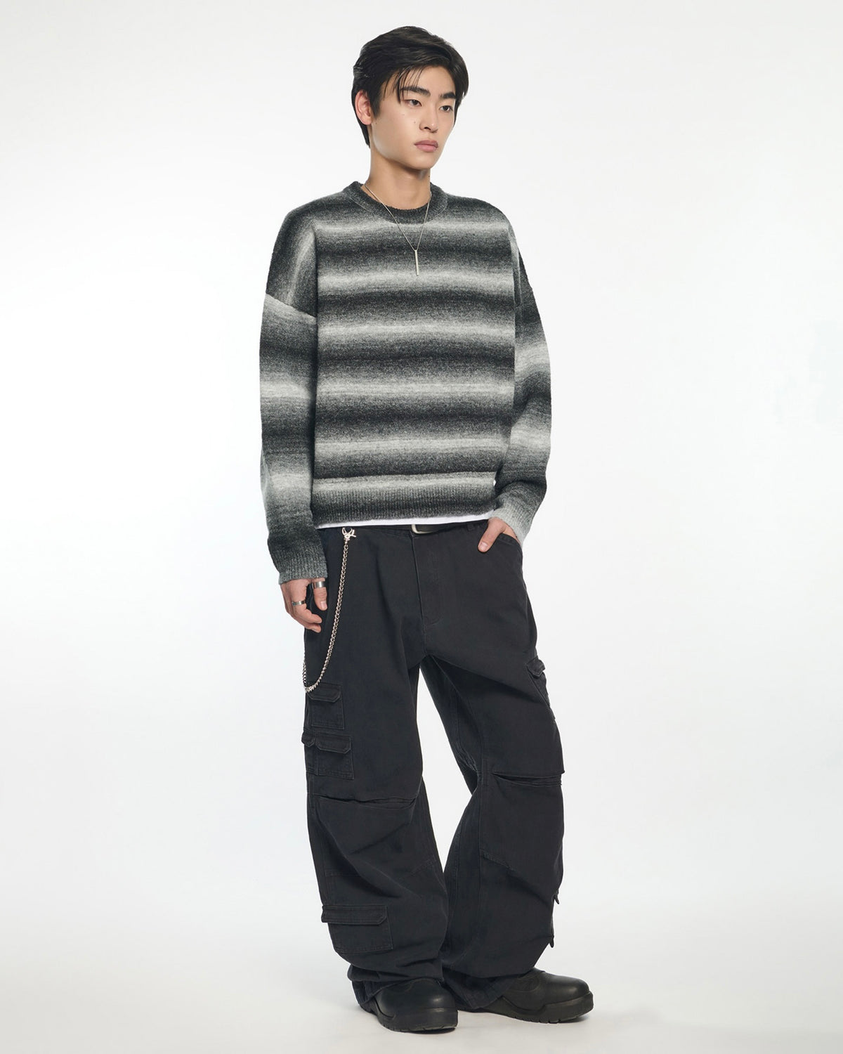 【NOMANUAL】CROPPED GRADATION KNIT